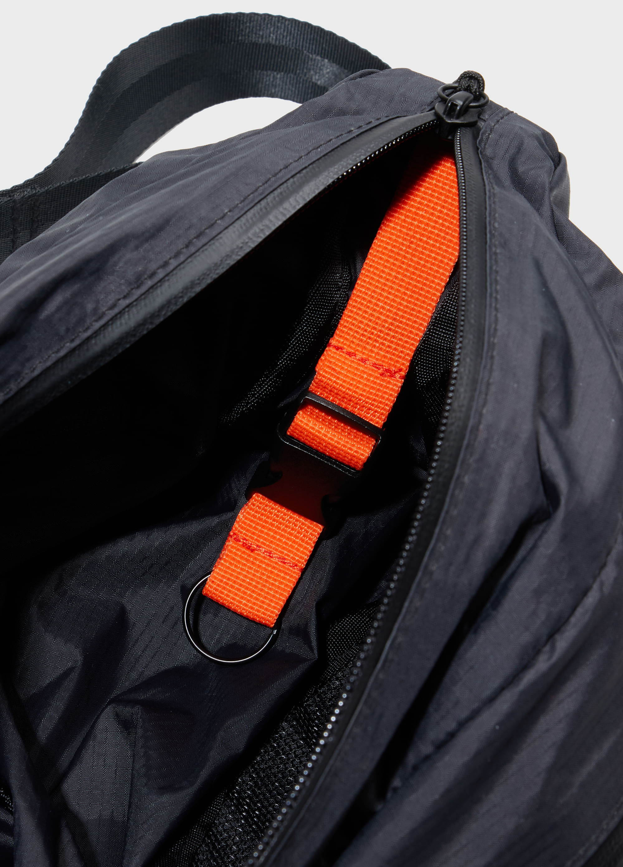 Bolsa split new