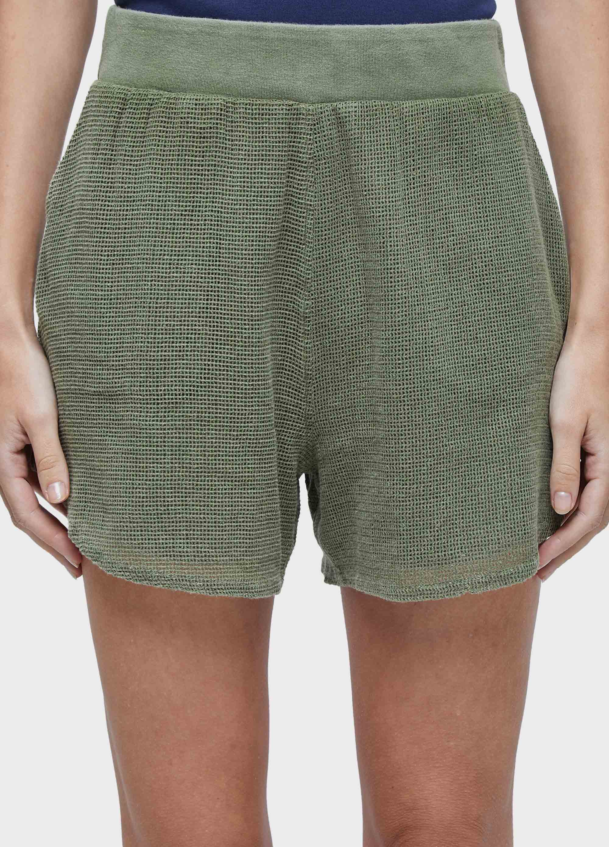 Short asadelta tela