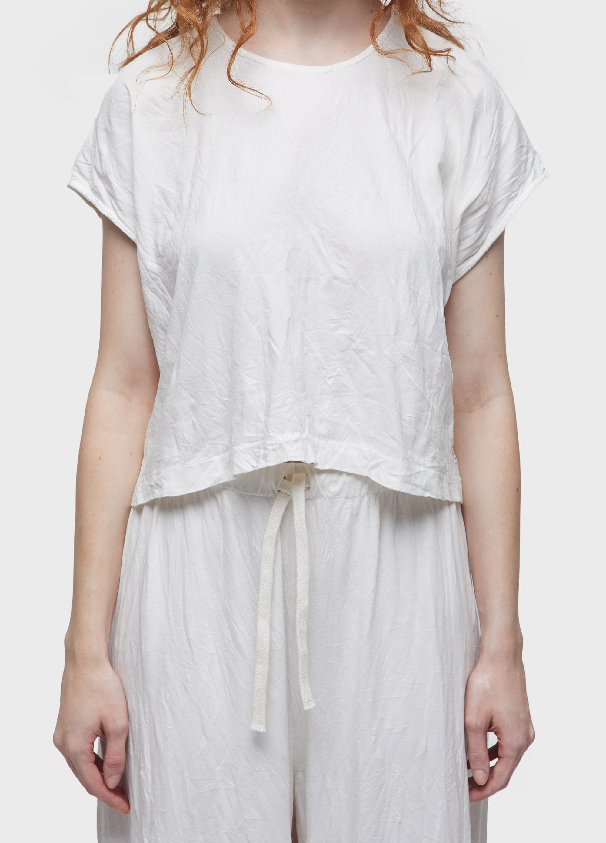 Blusa cropped wrinkled