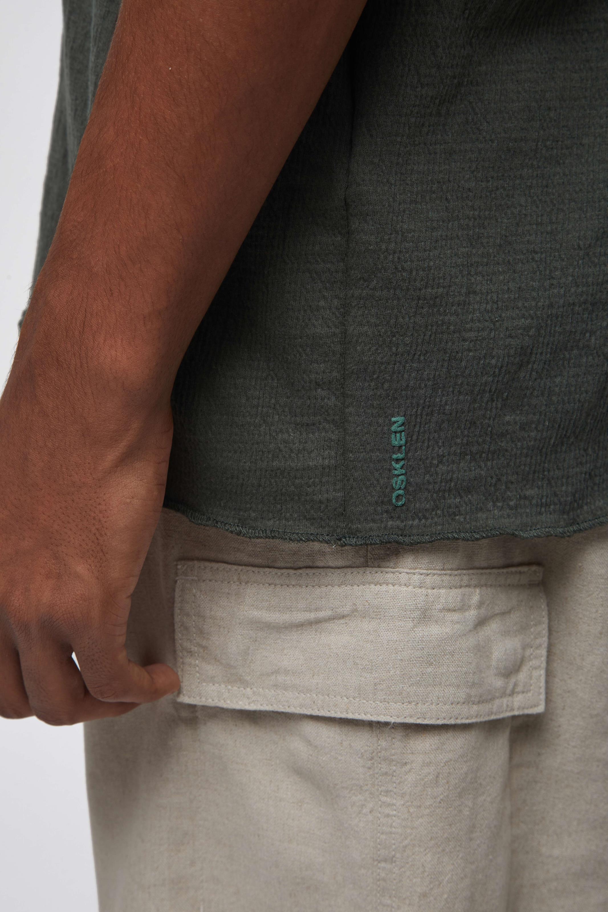 T-shirt over yogue