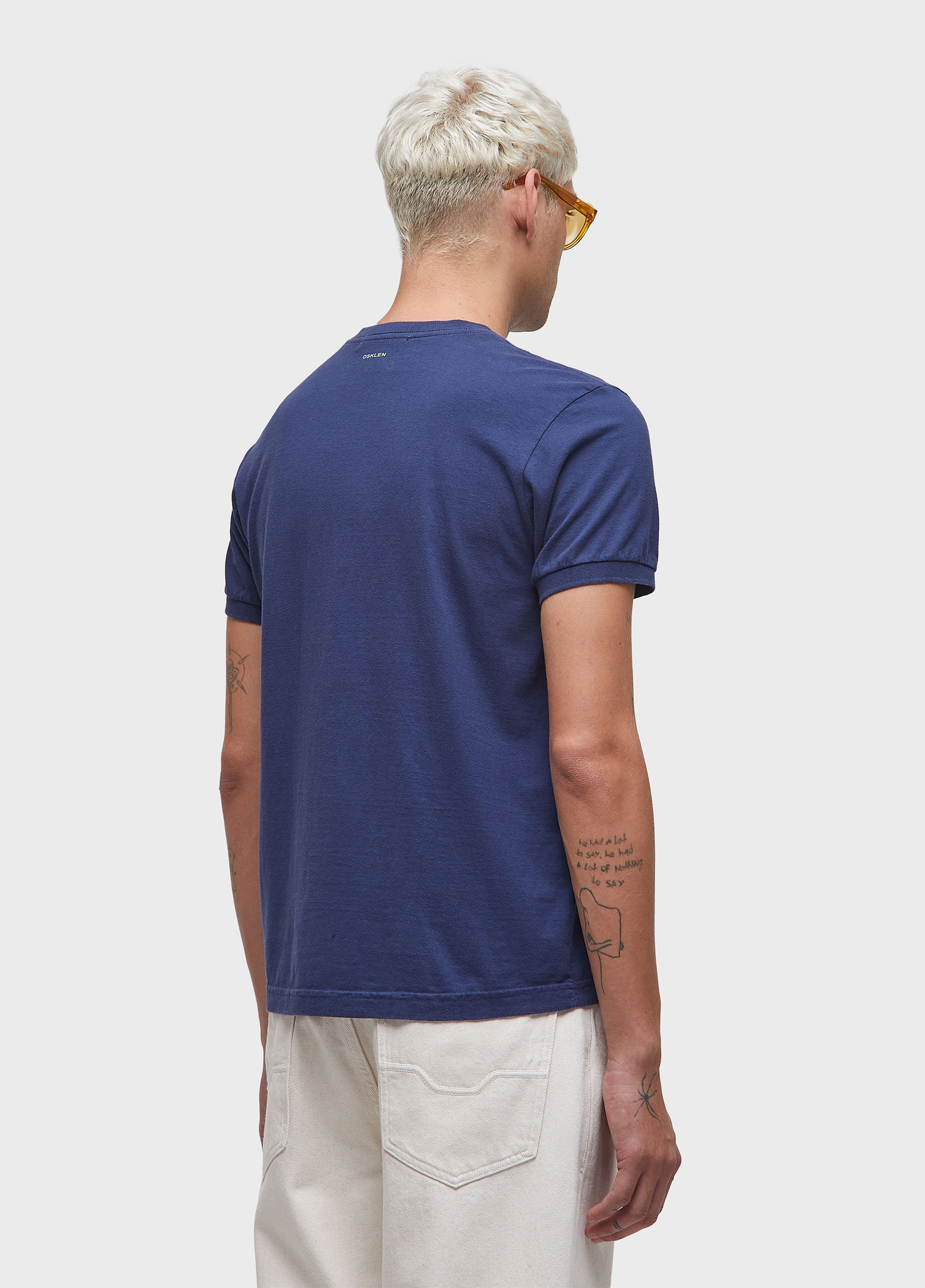T-shirt college arpoador
