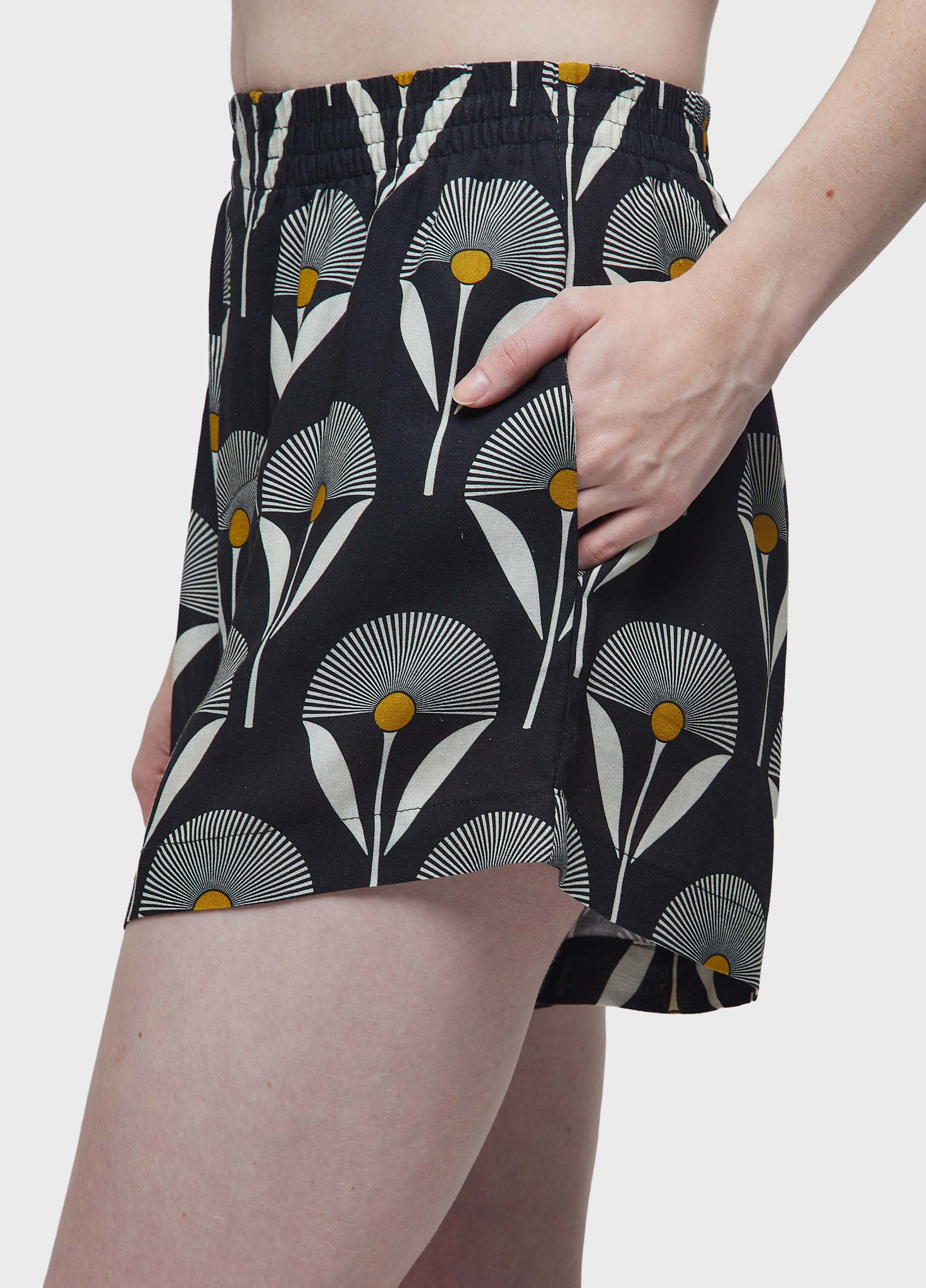 Short sunflower dots