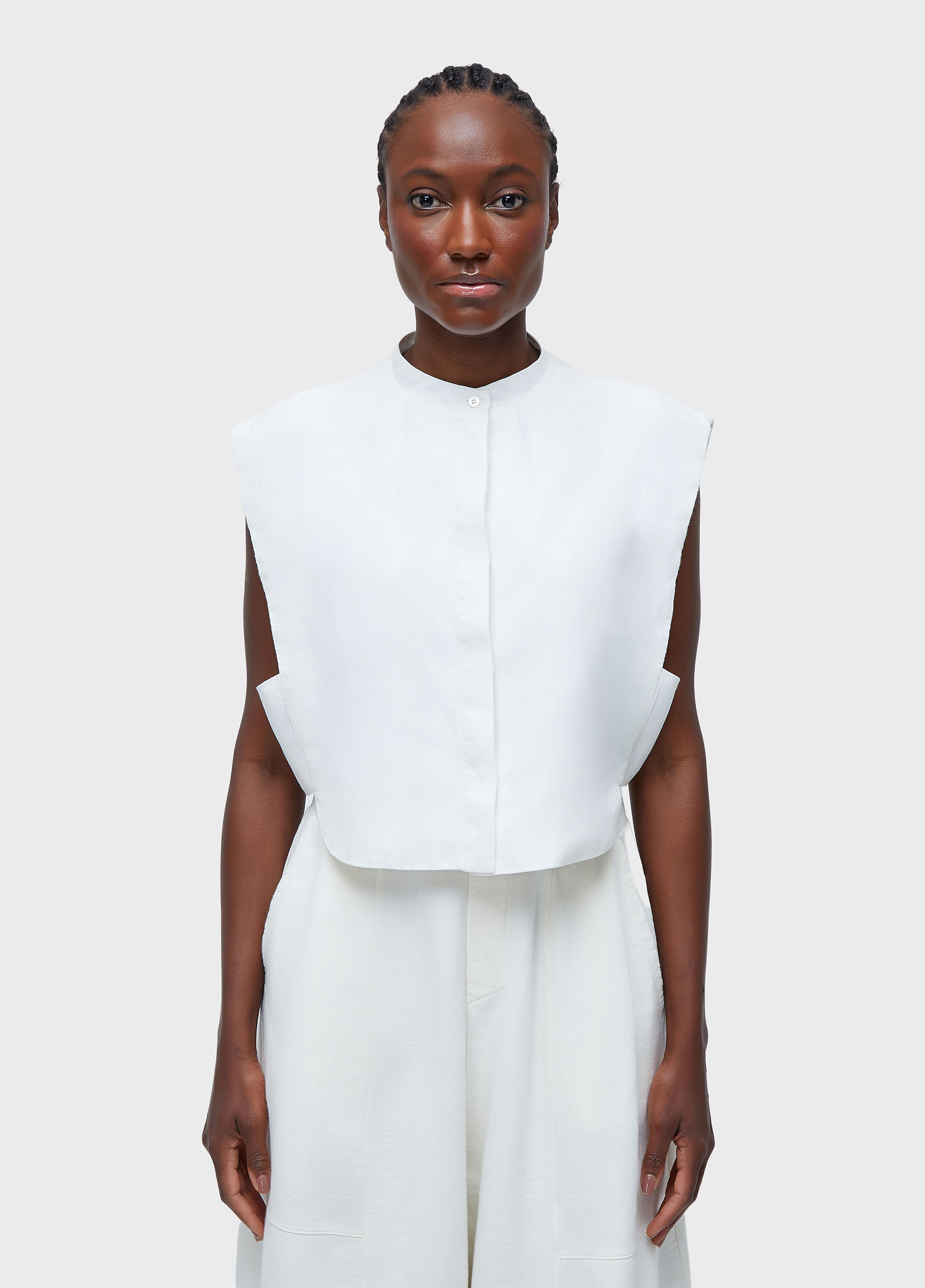 Blusa smoking sleeveless linen