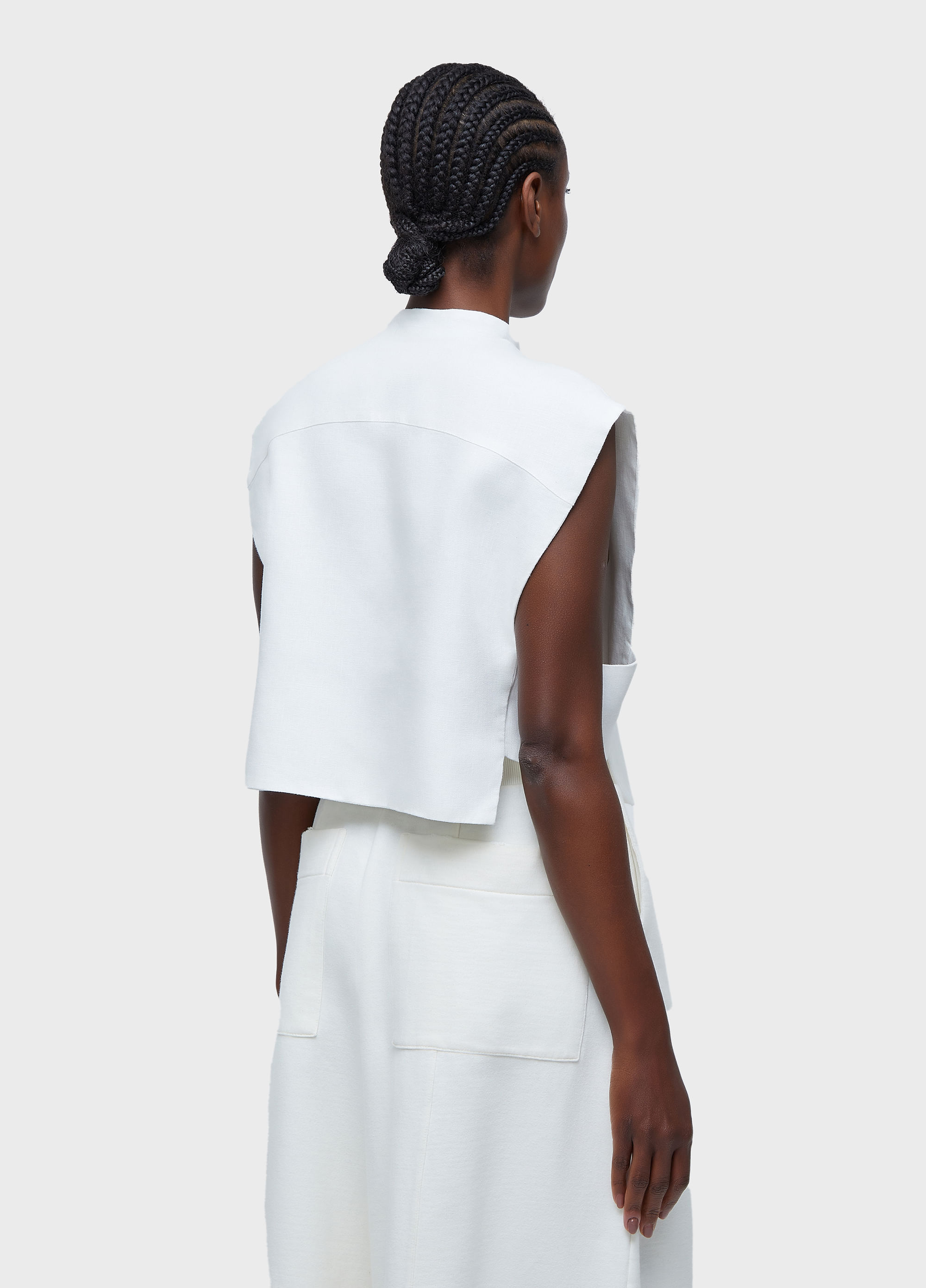 Blusa smoking sleeveless linen