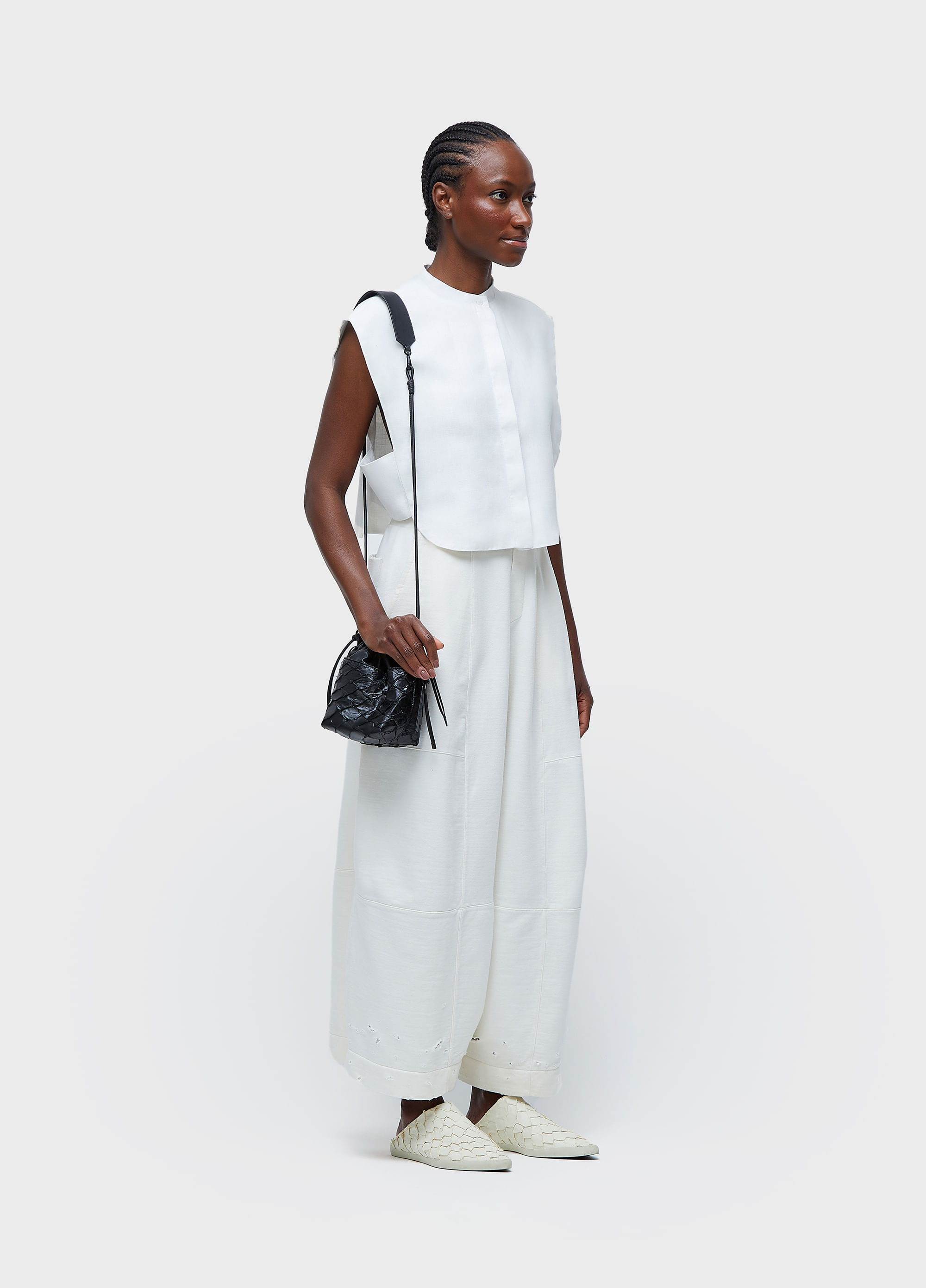 Blusa smoking sleeveless linen