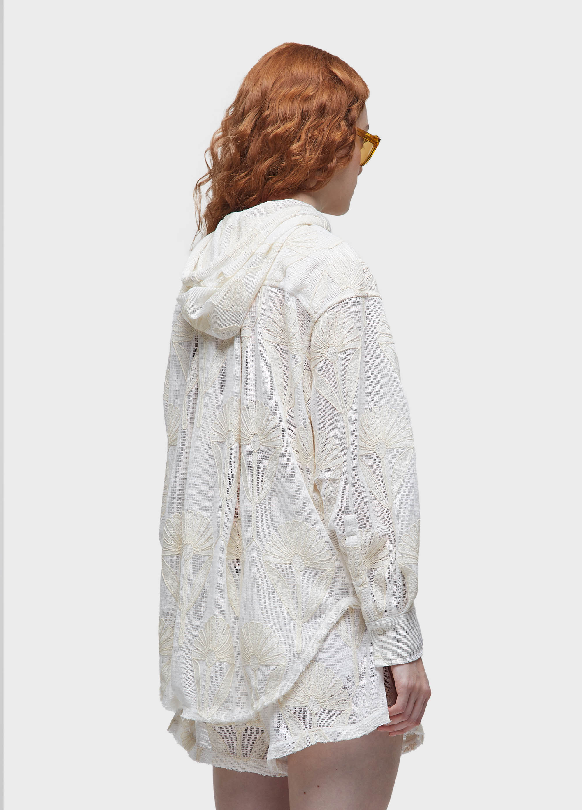 Camisa capuz tela bordada sun flower