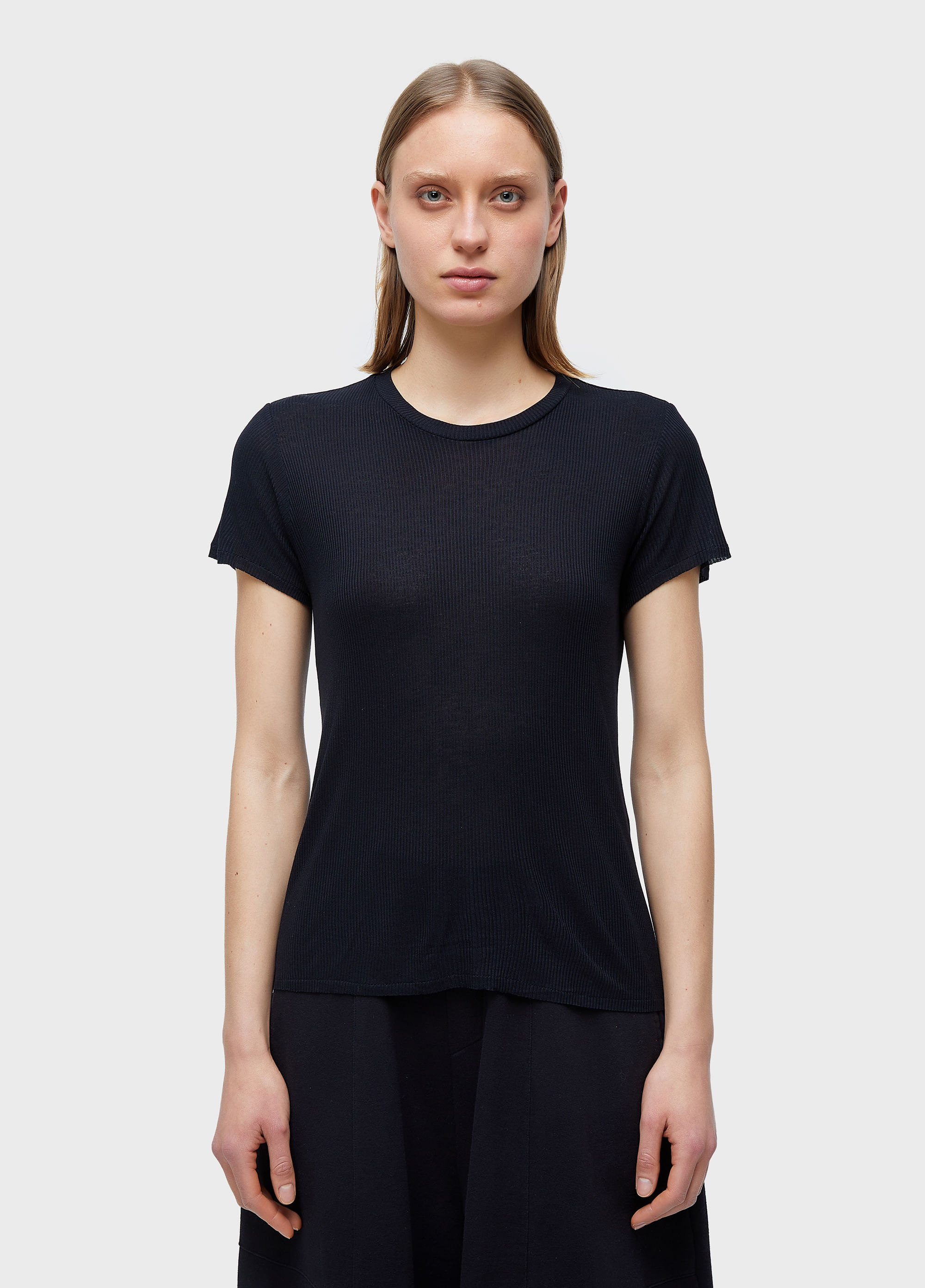 T-shirt fit light