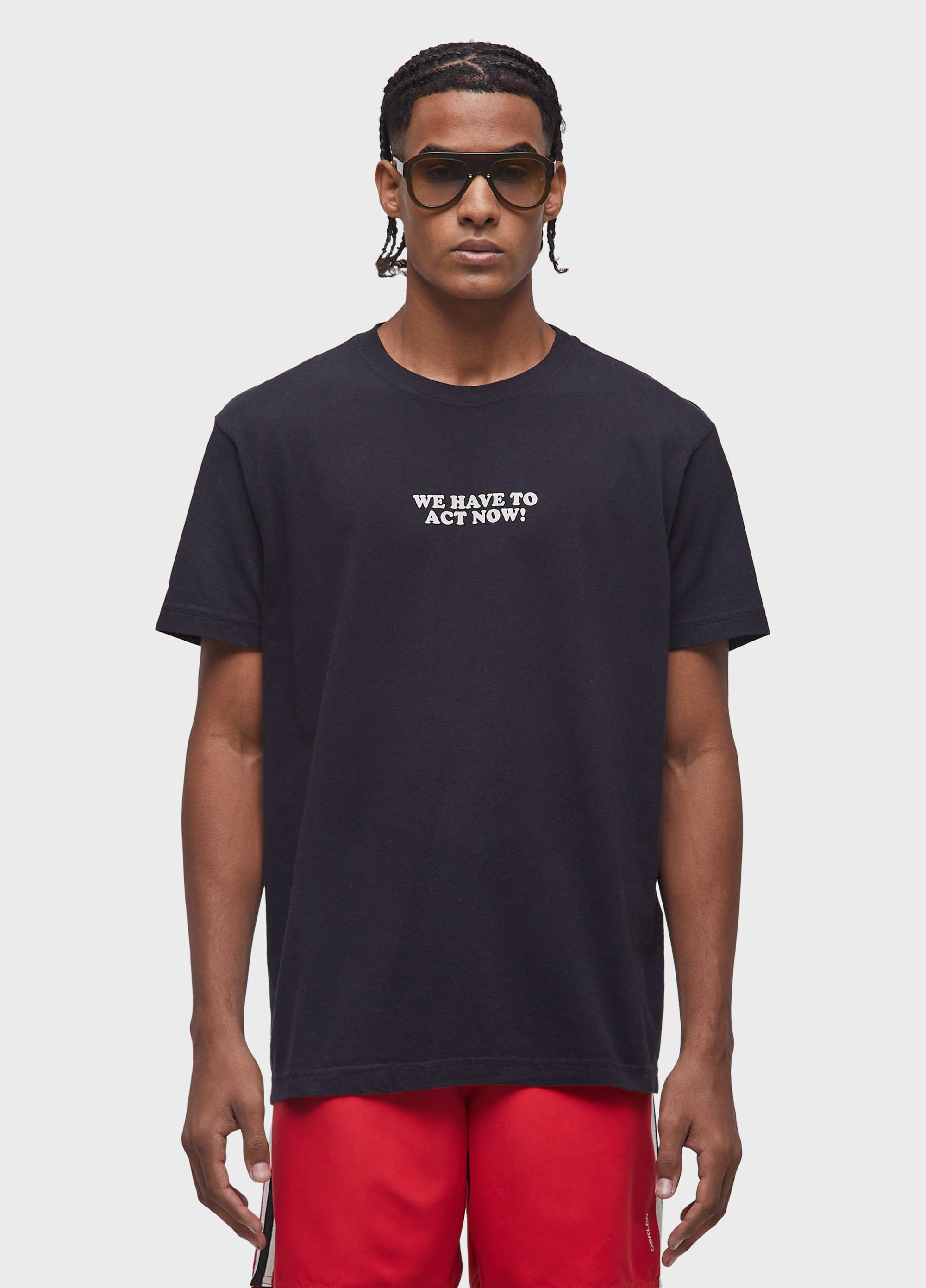 T-shirt vintage act now poster