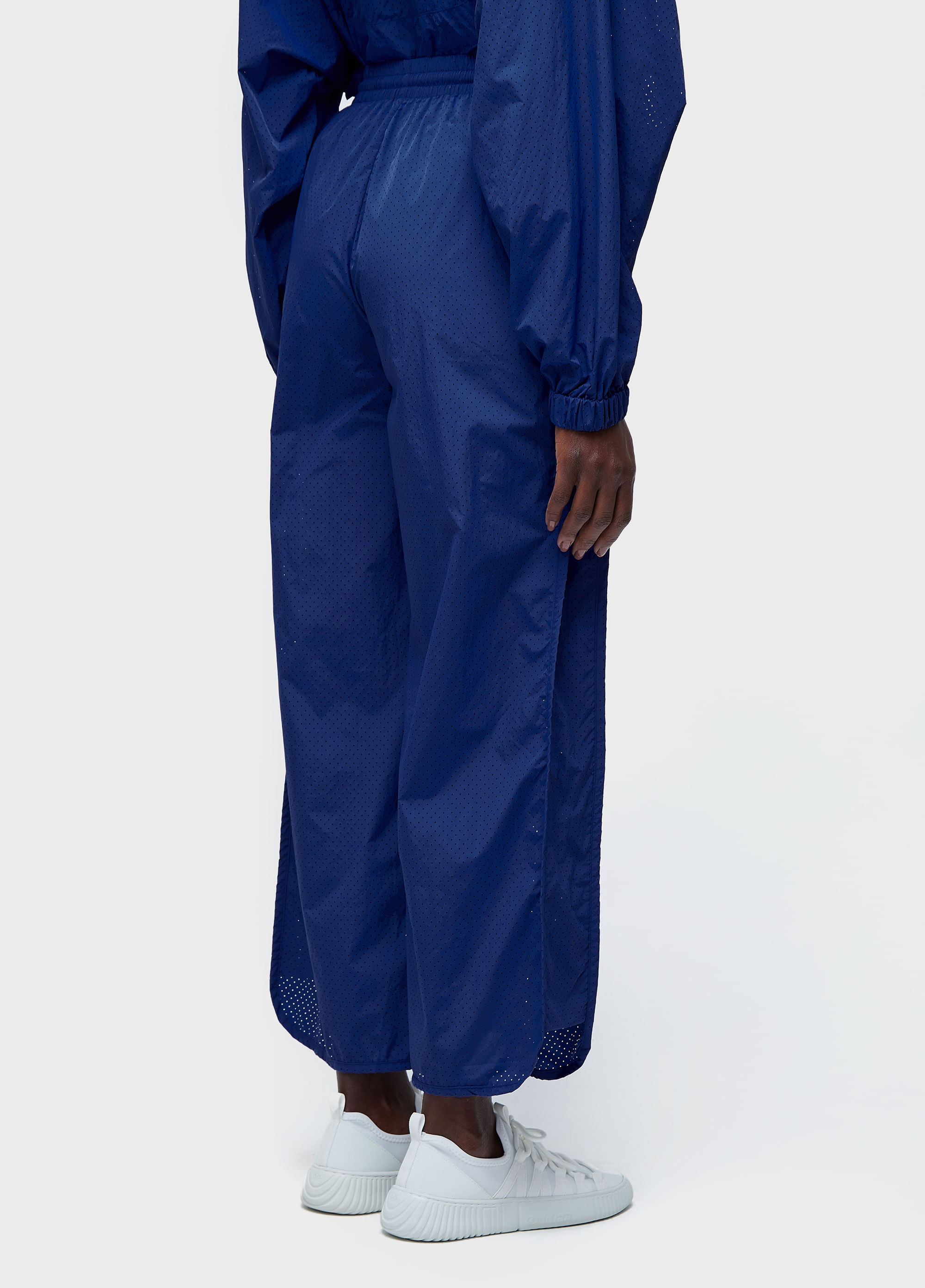Calça superlight microfuros