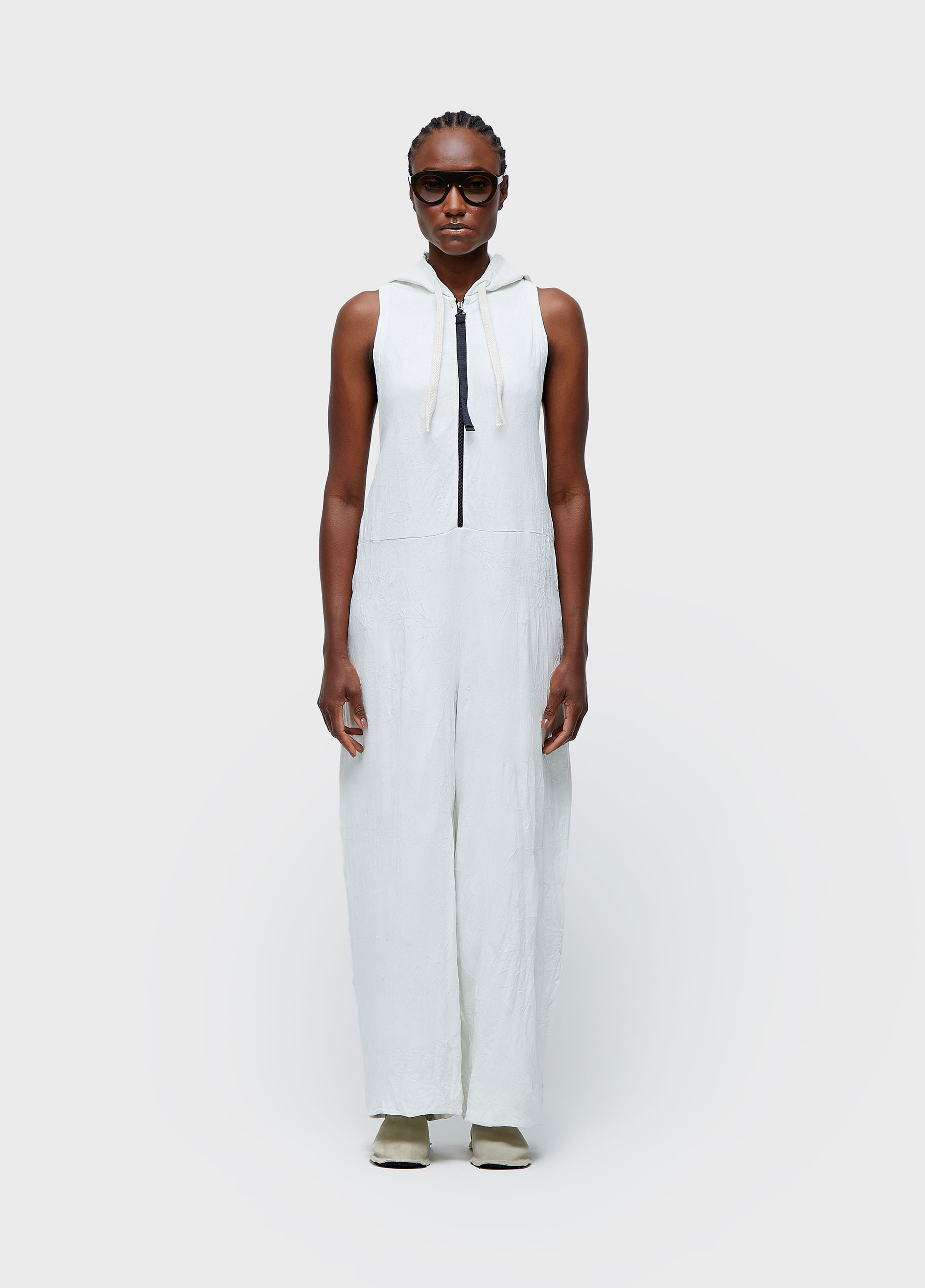 Macacão sleeveless capuz wrinkled