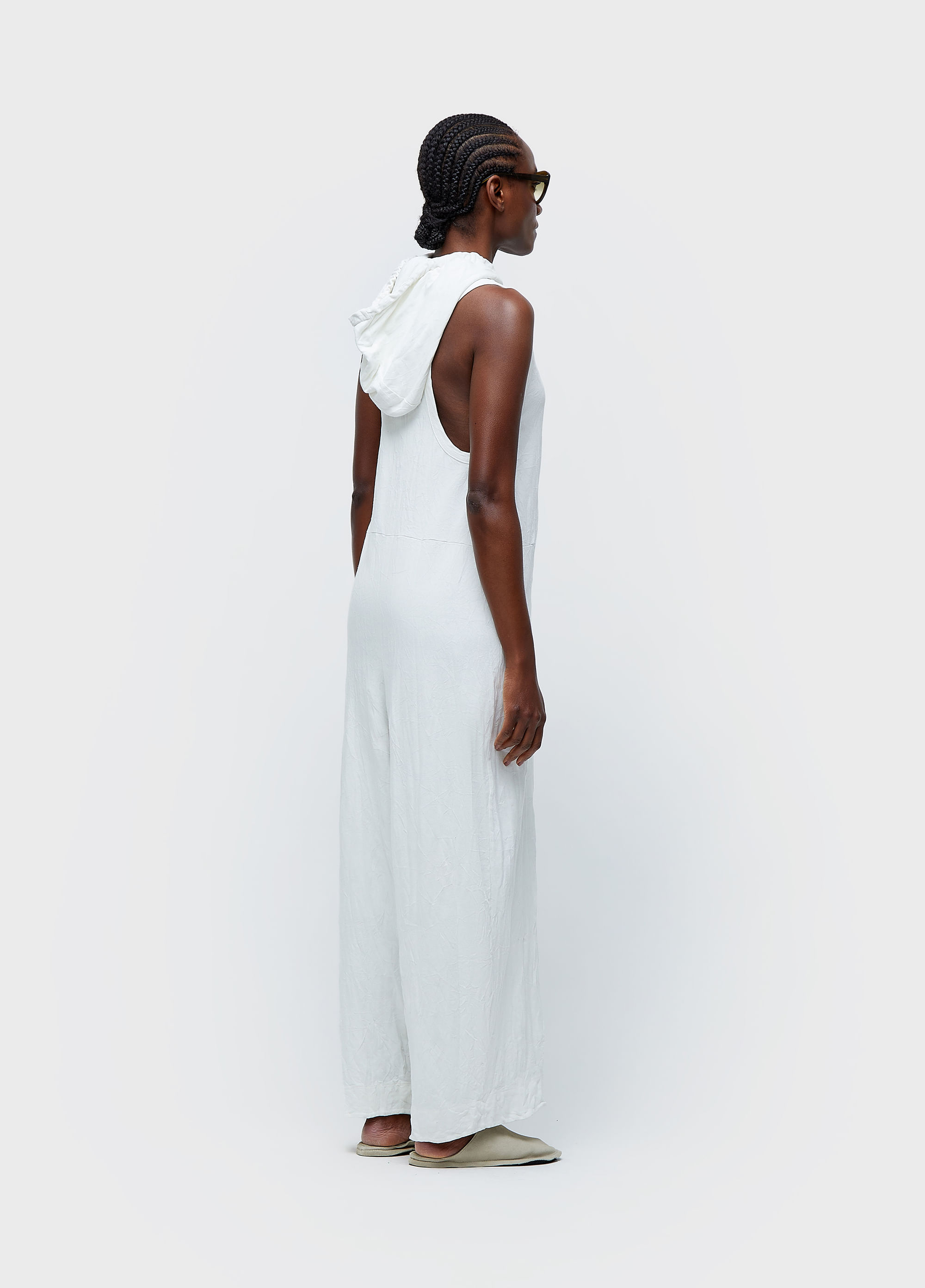 Macacão sleeveless capuz wrinkled