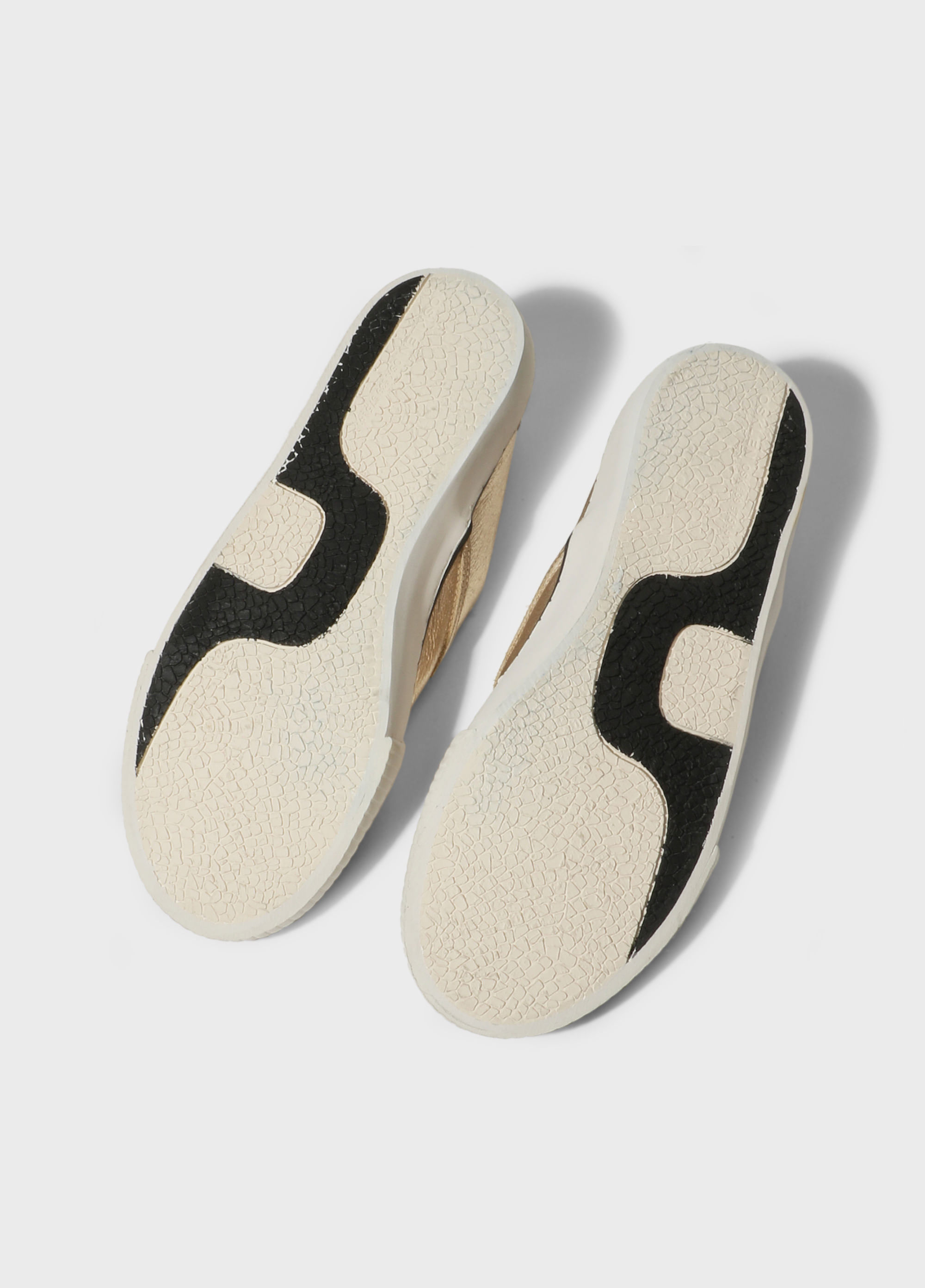 Tênis canvas slip on couro