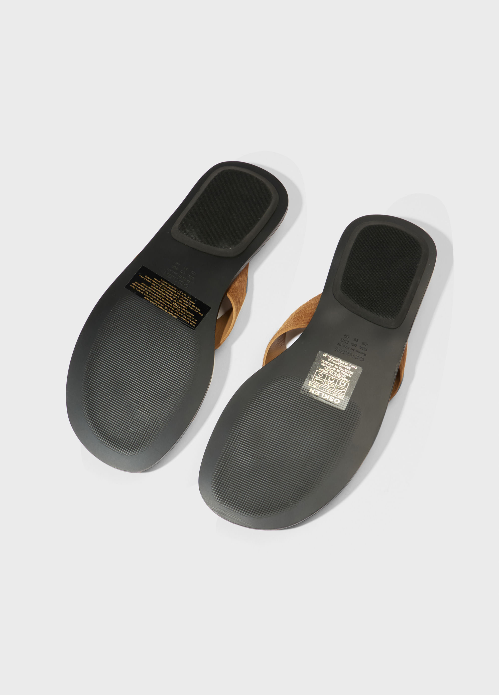 Chinelo flat pelo