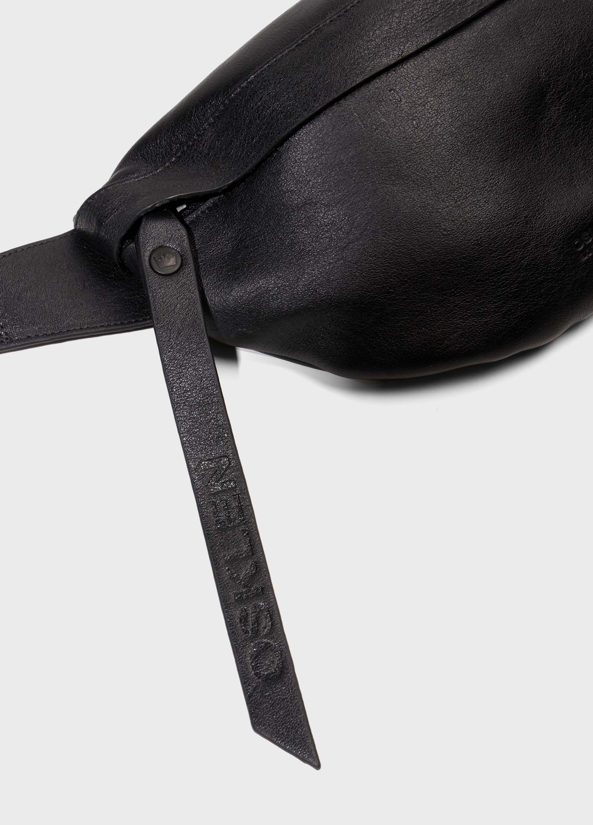 Pochete leather e-basics