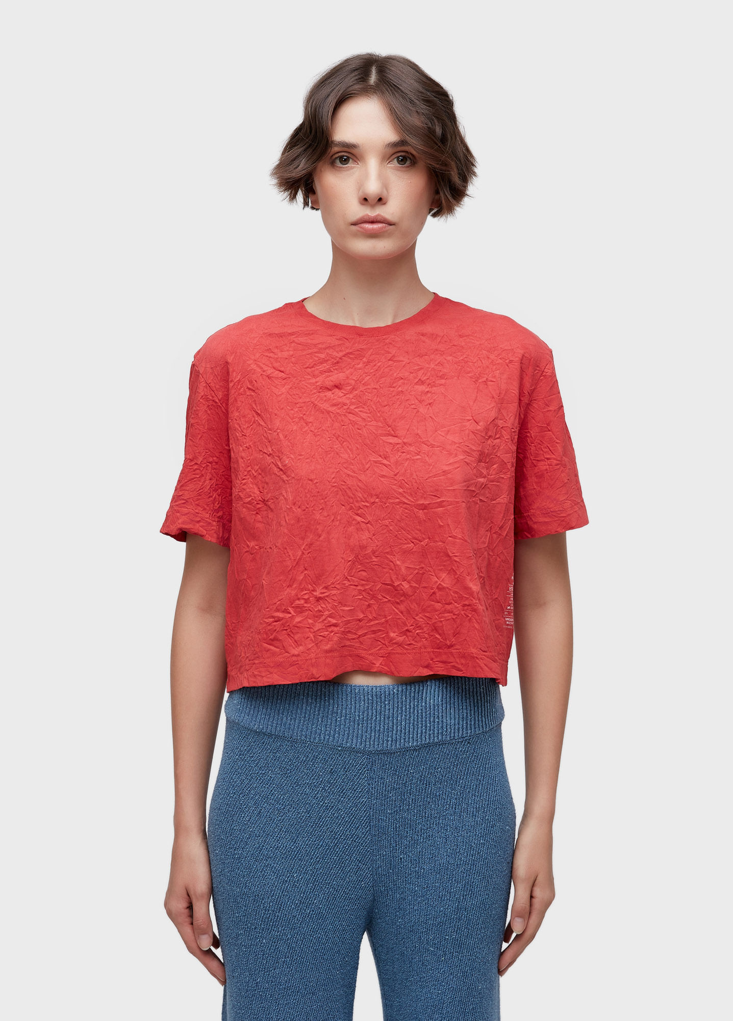 T-shirt cropped wrinkle