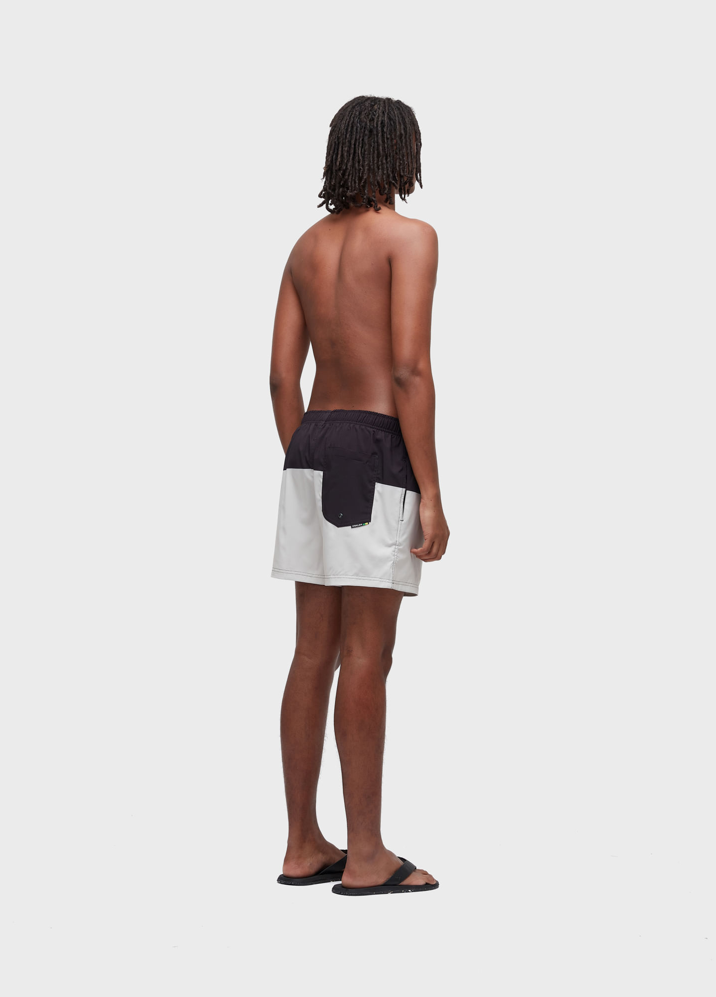 Beach short bicolor brasão