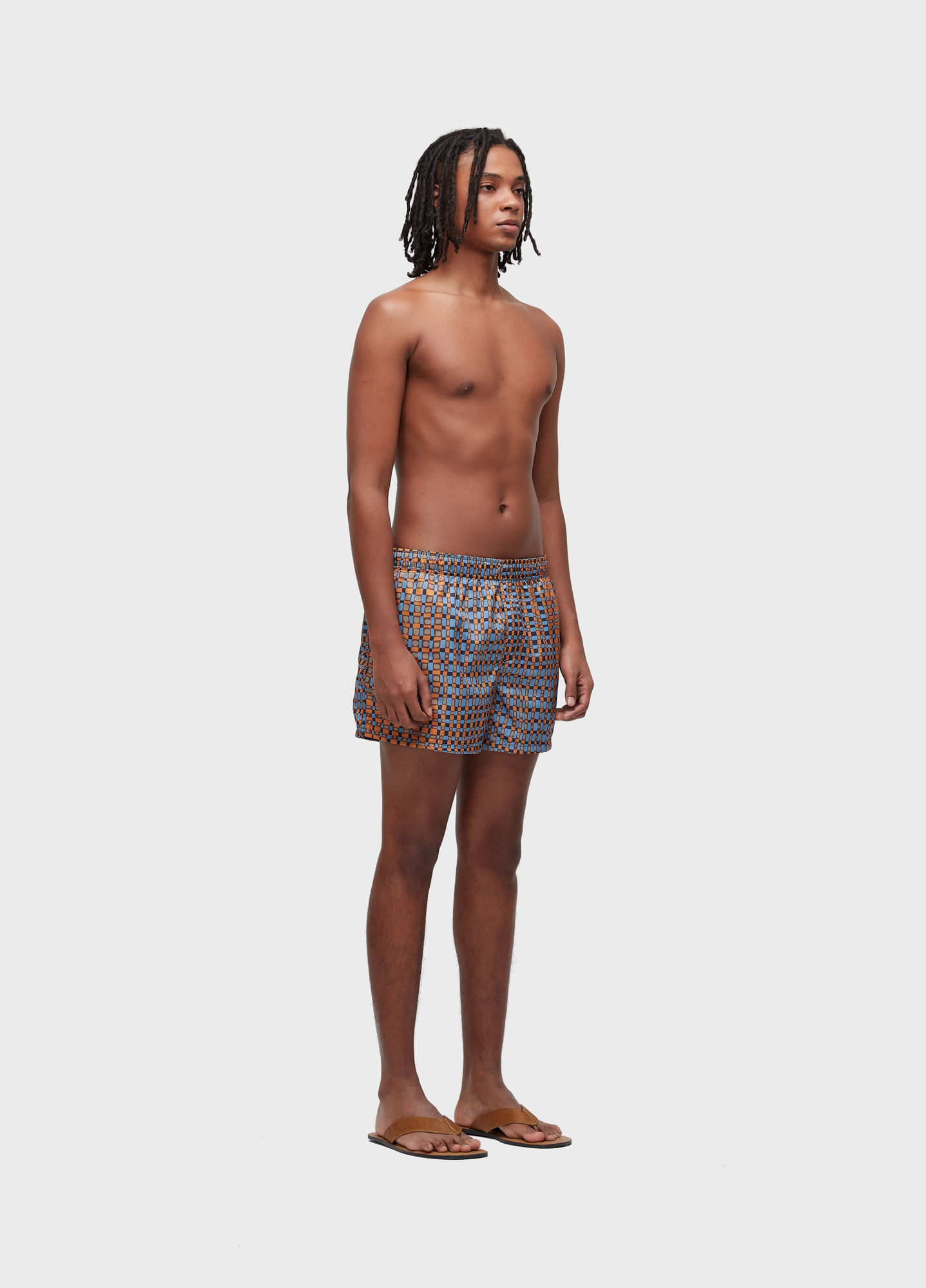 Short resort bent sun