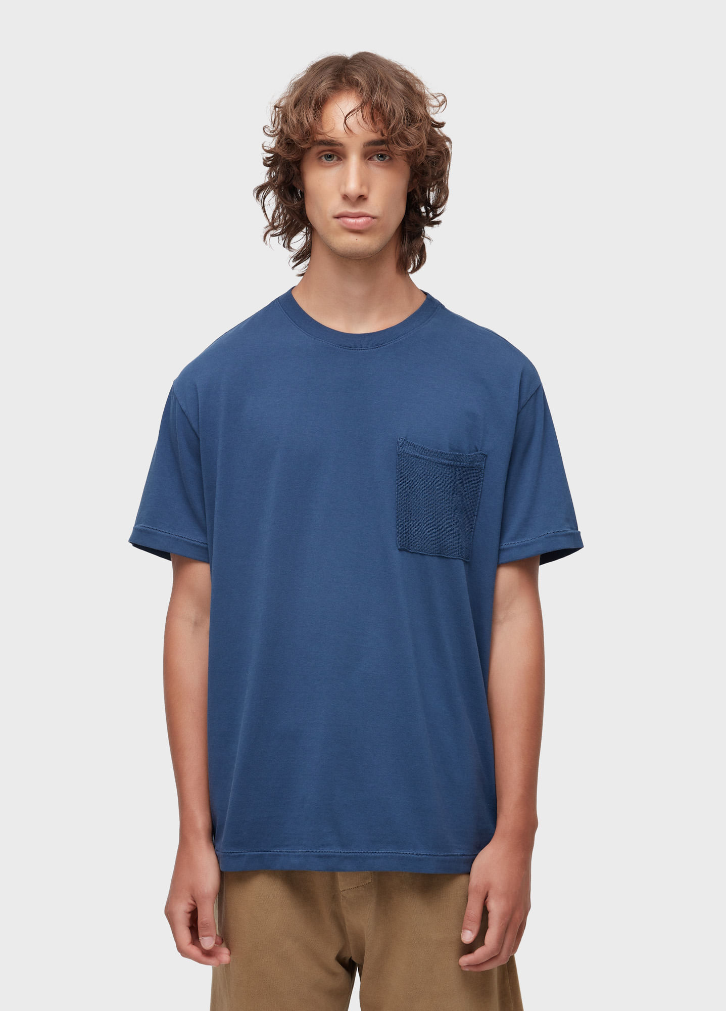 T-shirt over texture pocket MC