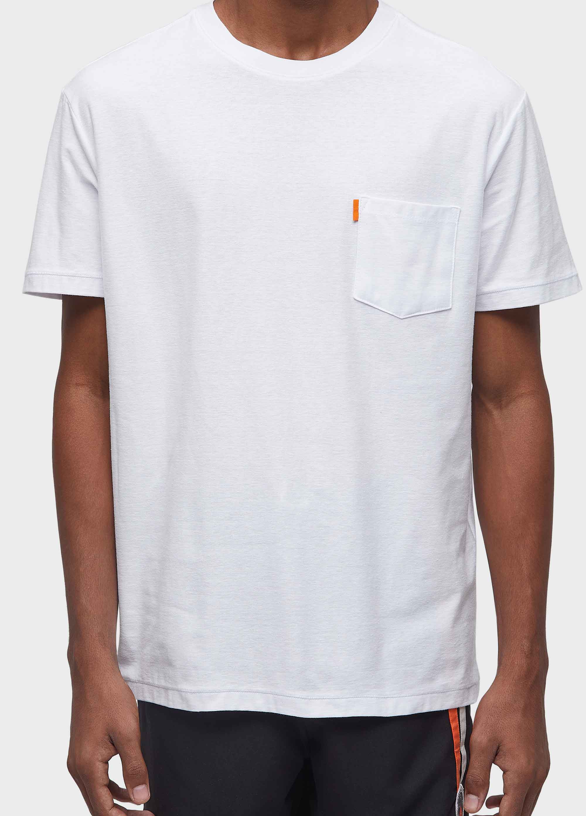 T-shirt washed pocket spot