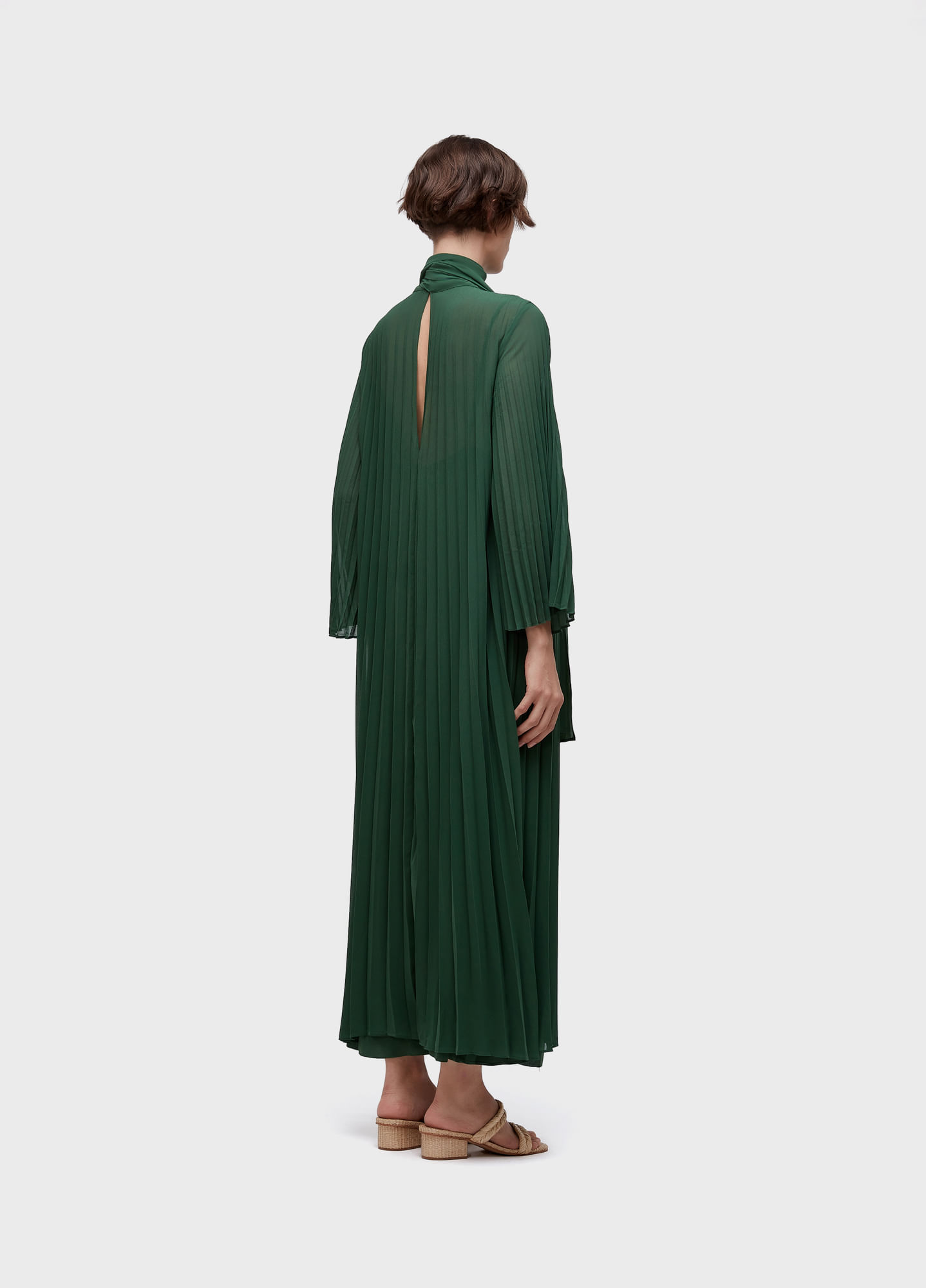 Vestido gola plissado