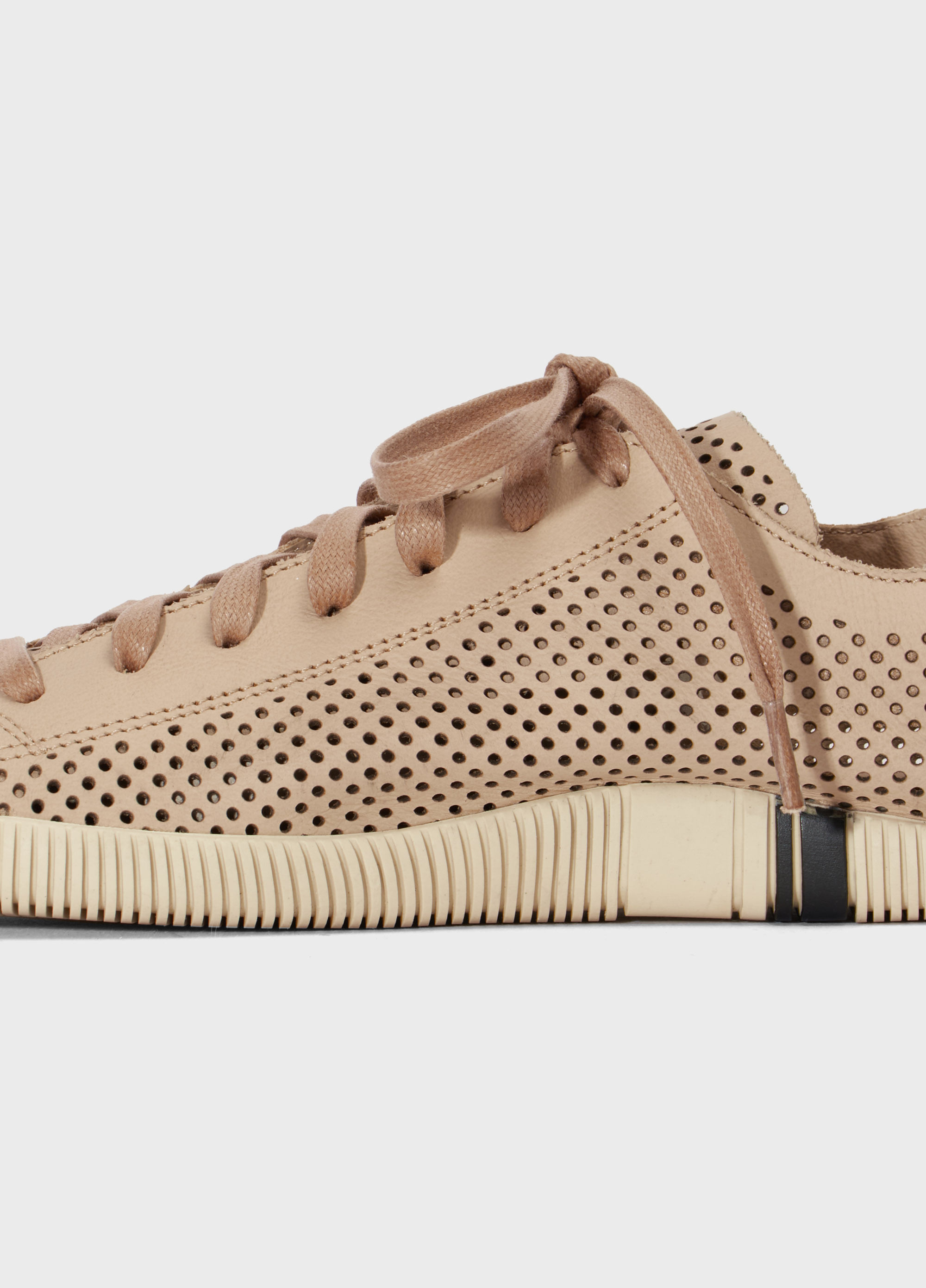 Tênis arpoador soft microfuros