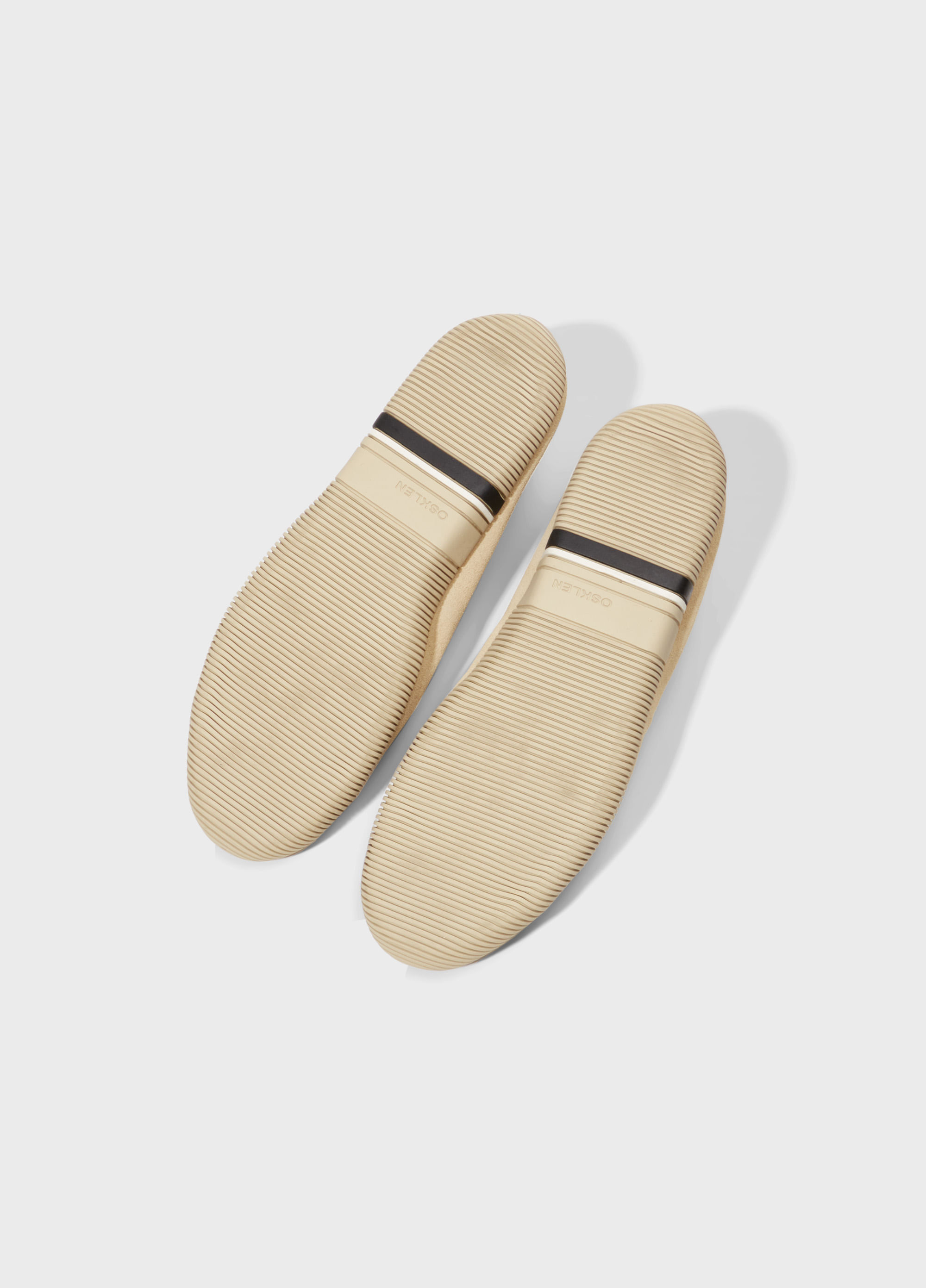 Tênis arpoador soft camurca