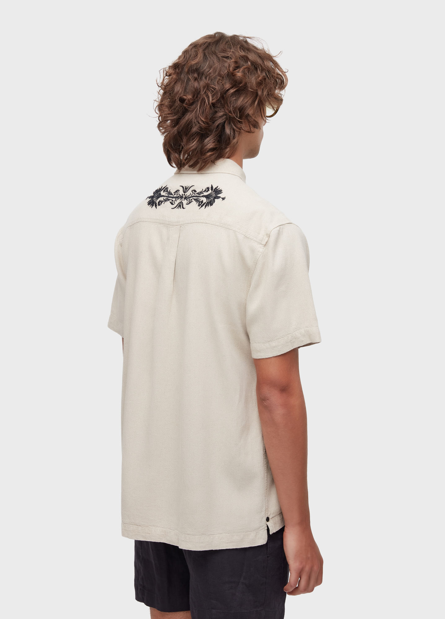 Camisa linen arabesco palmeiras MC