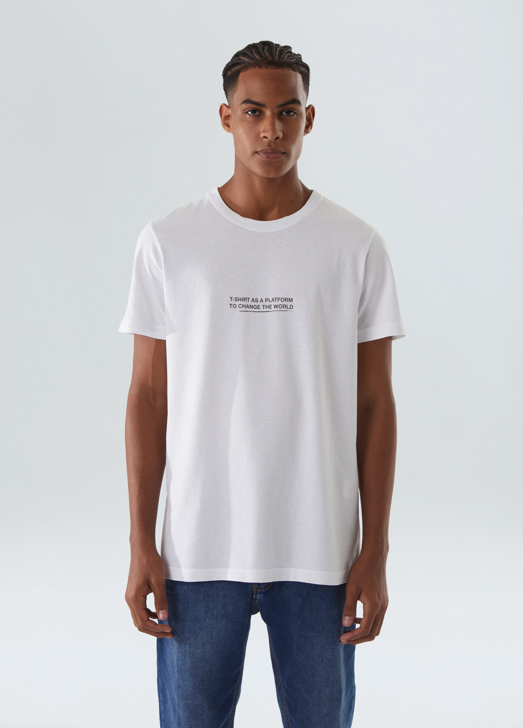 T-shirt stone platform