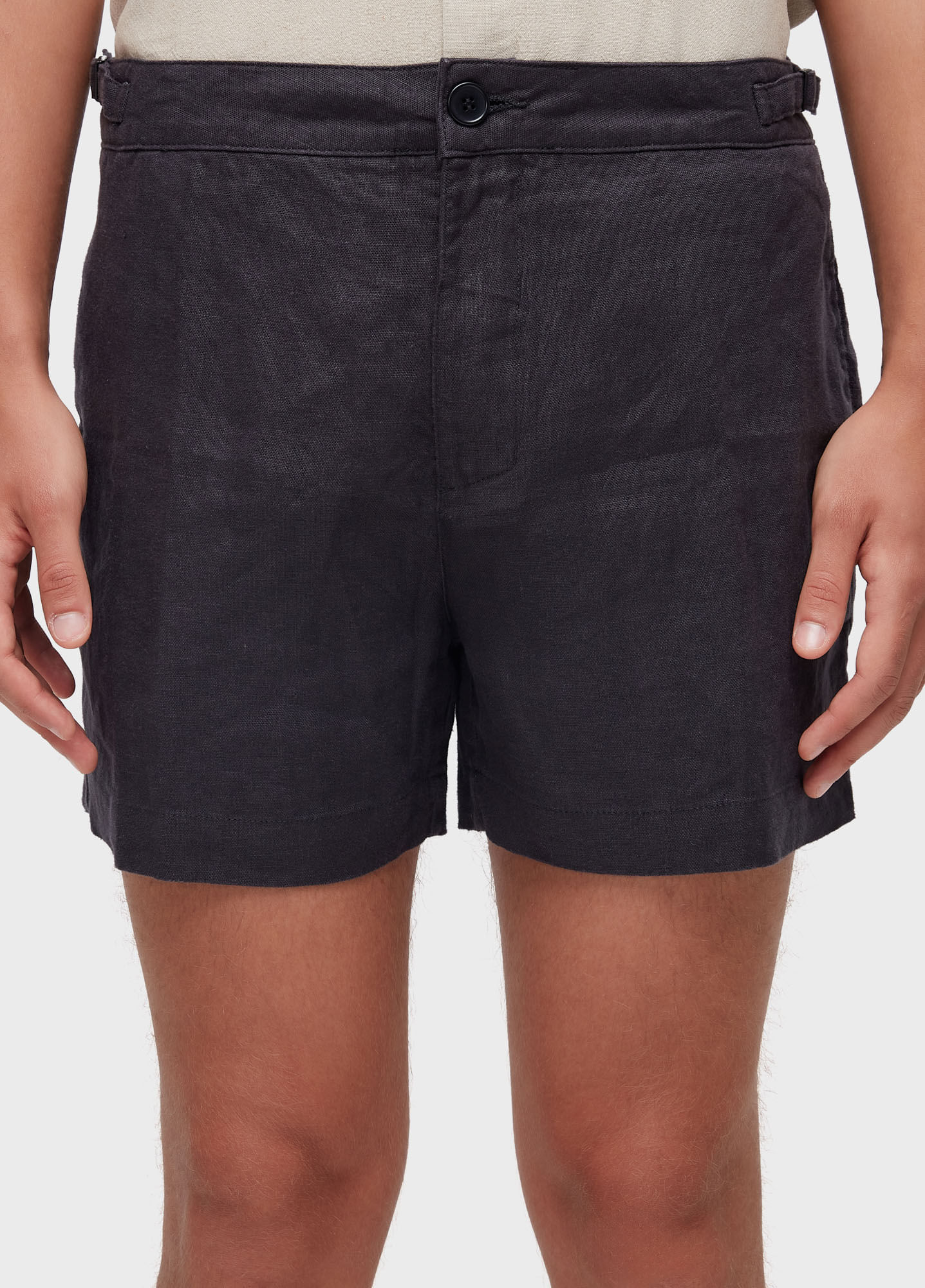 Short linen britt