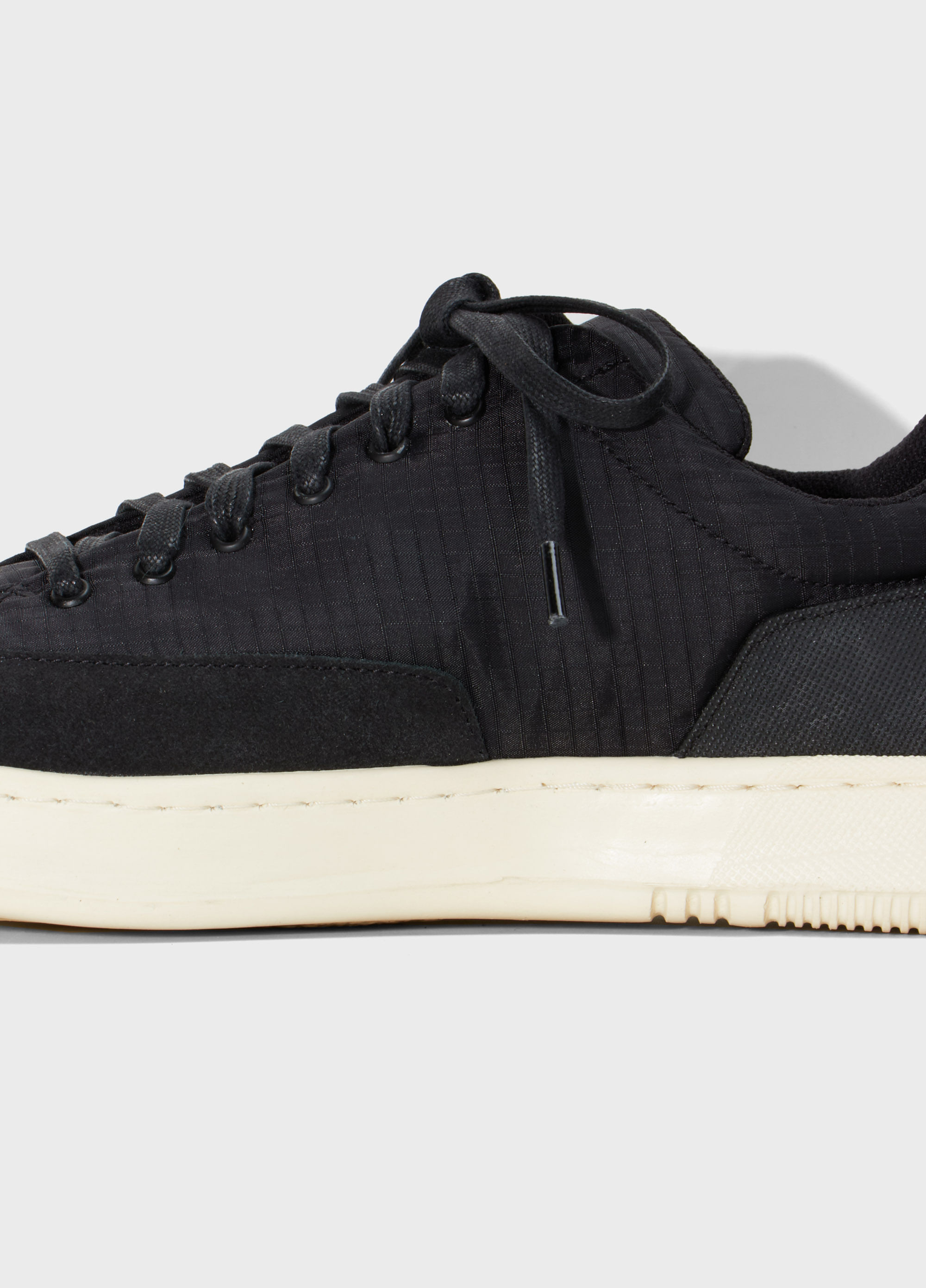 Tenis superlight laces