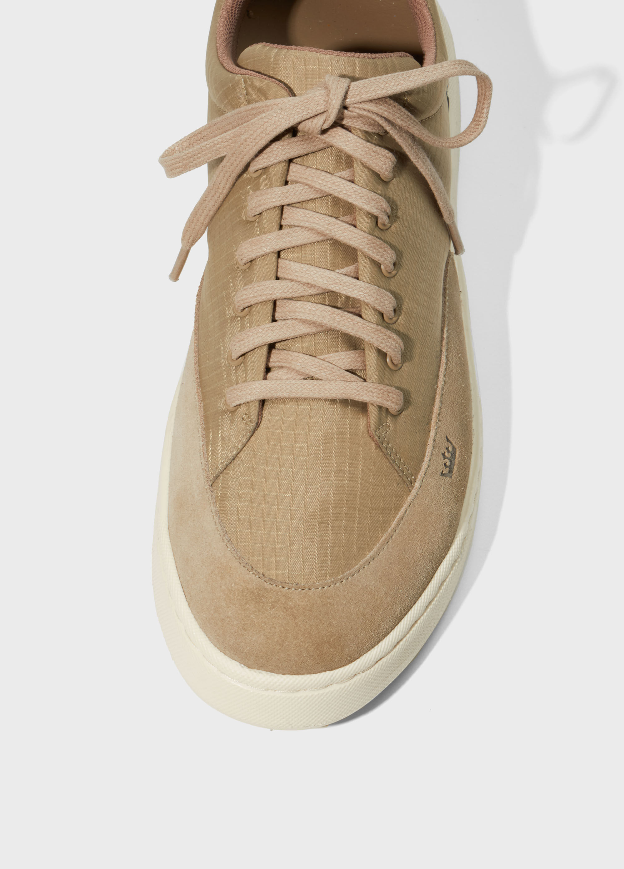 Tenis superlight laces