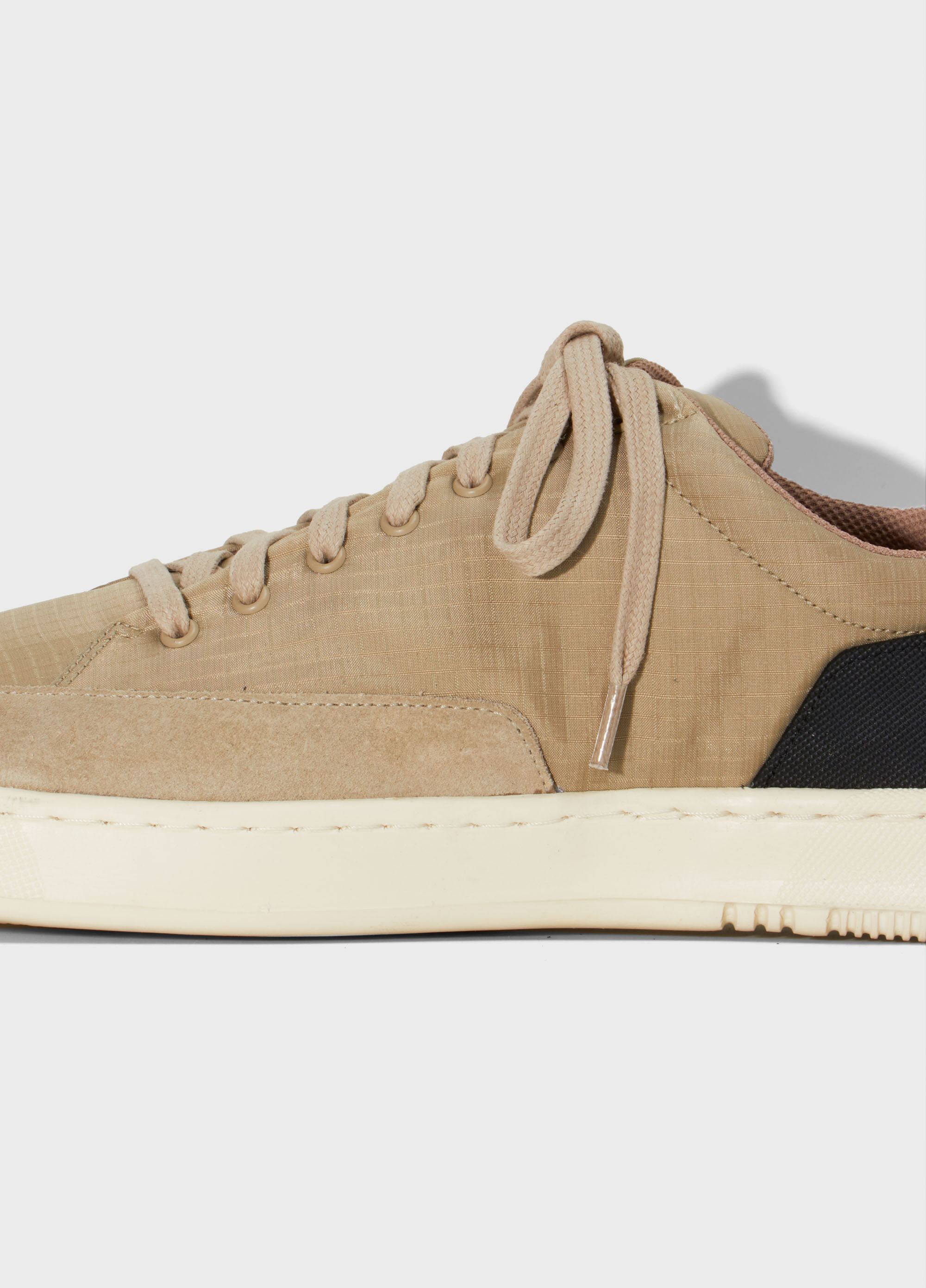 Tenis superlight laces