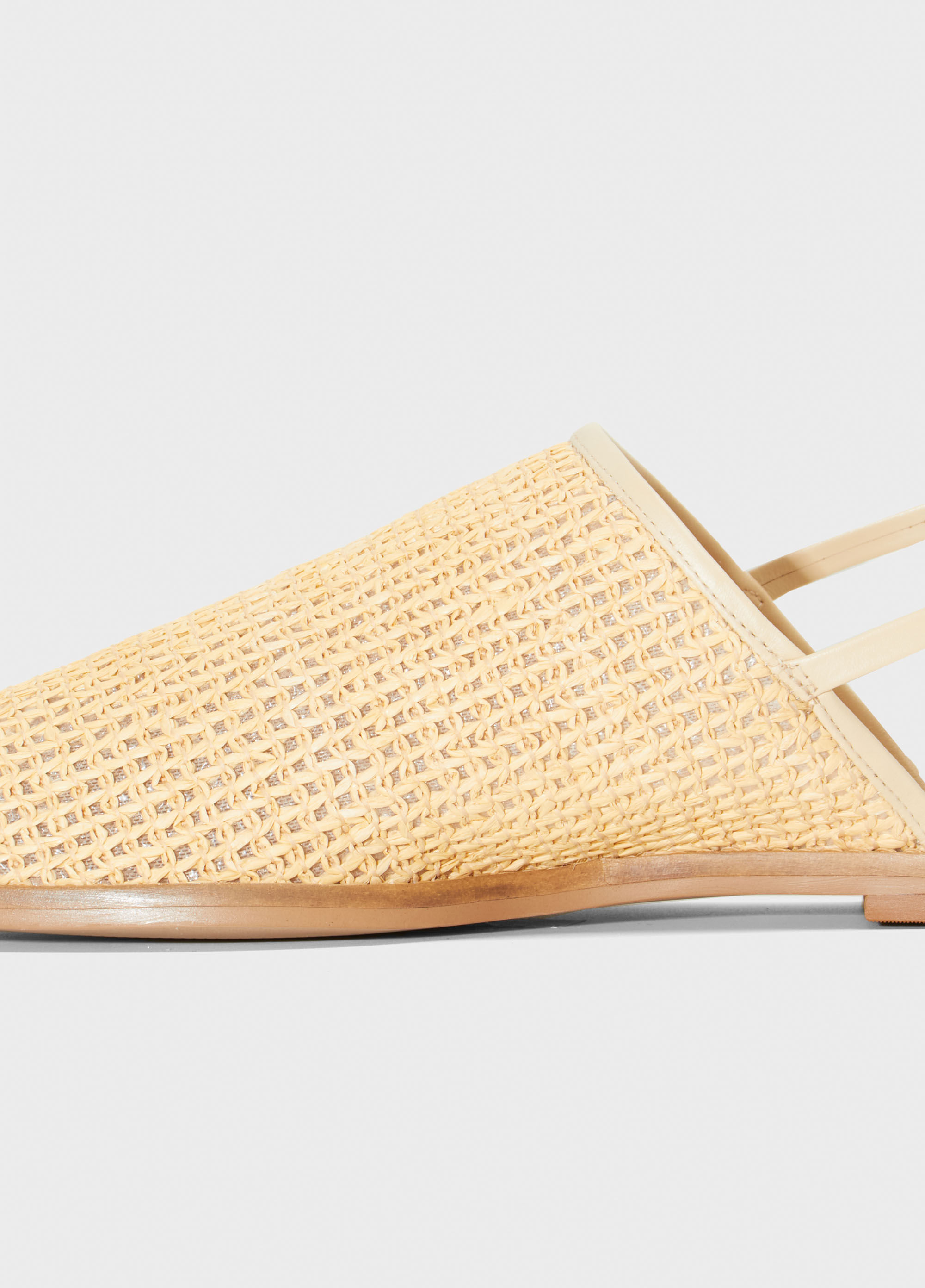 Babouche ráfia dourada