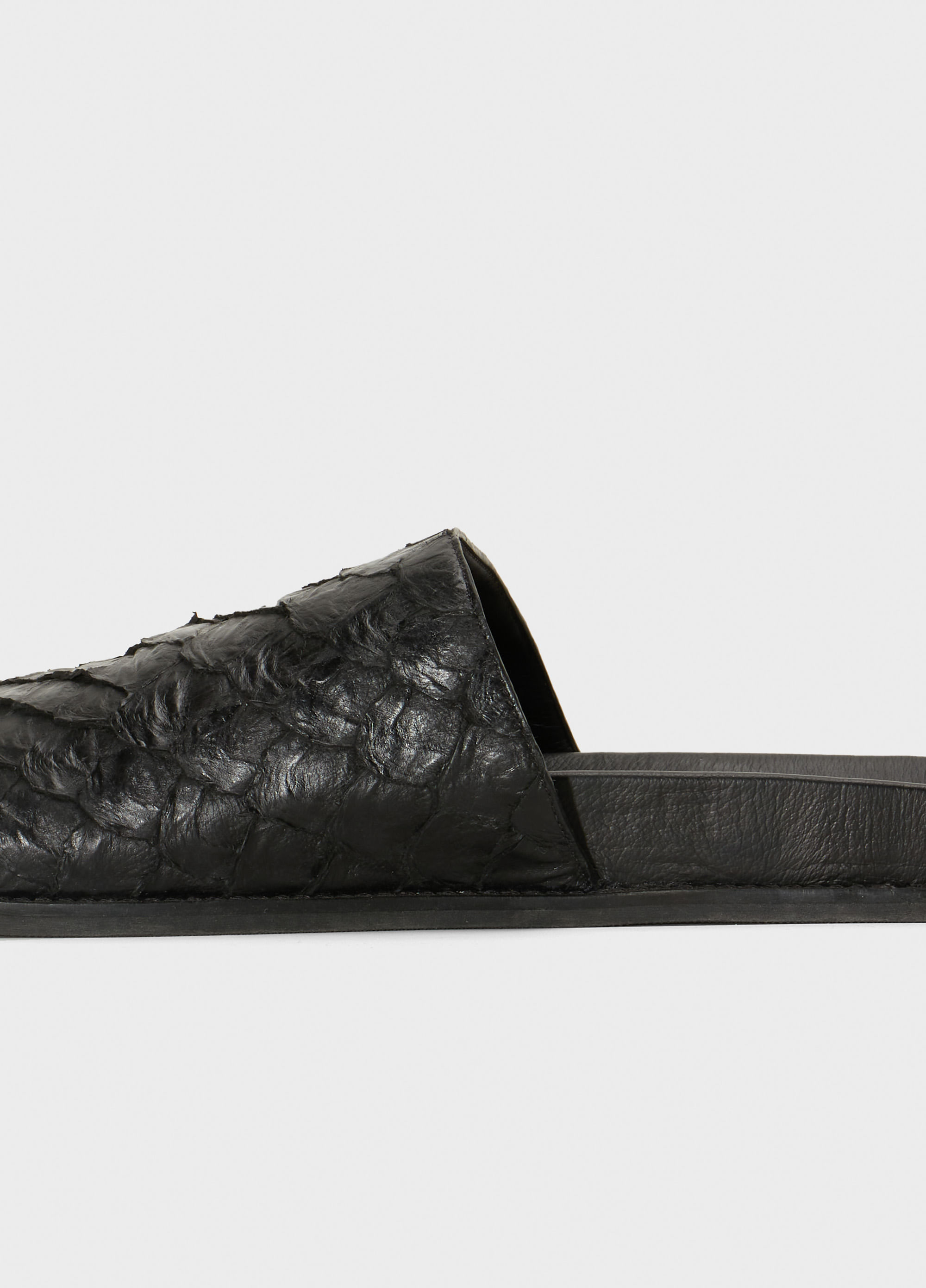 Sandália slide pirarucu