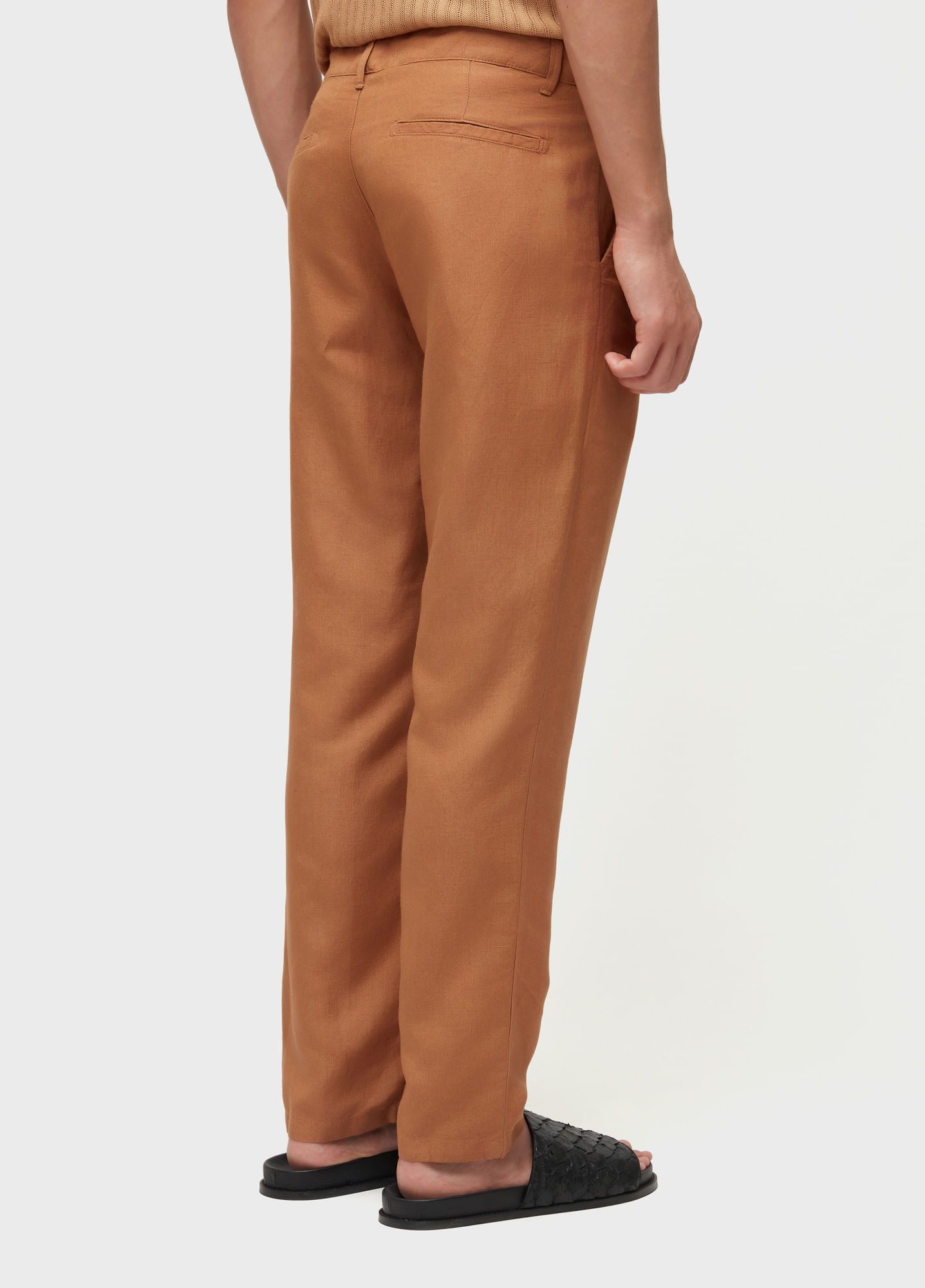 Calça alfaiataria fluid linen