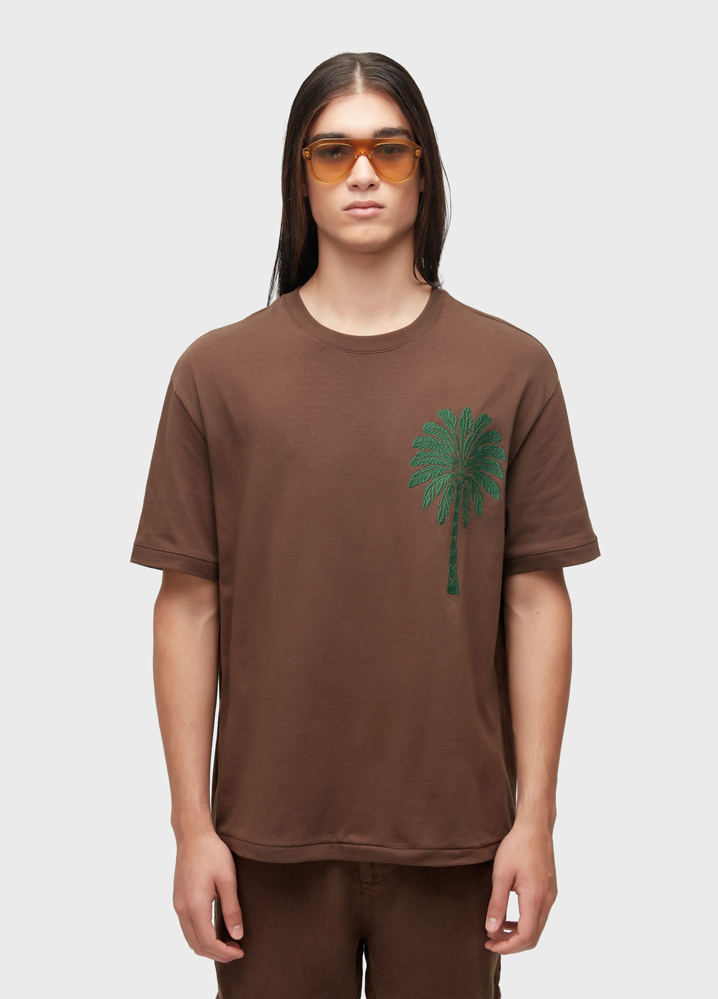 T-shirt over palm tree embroidered