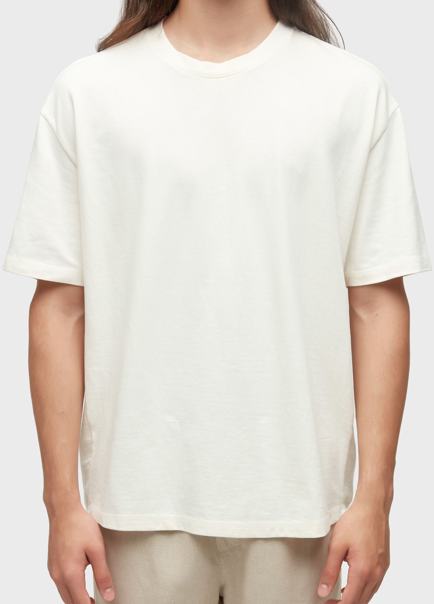T-shirt over rustic lateral deslocada