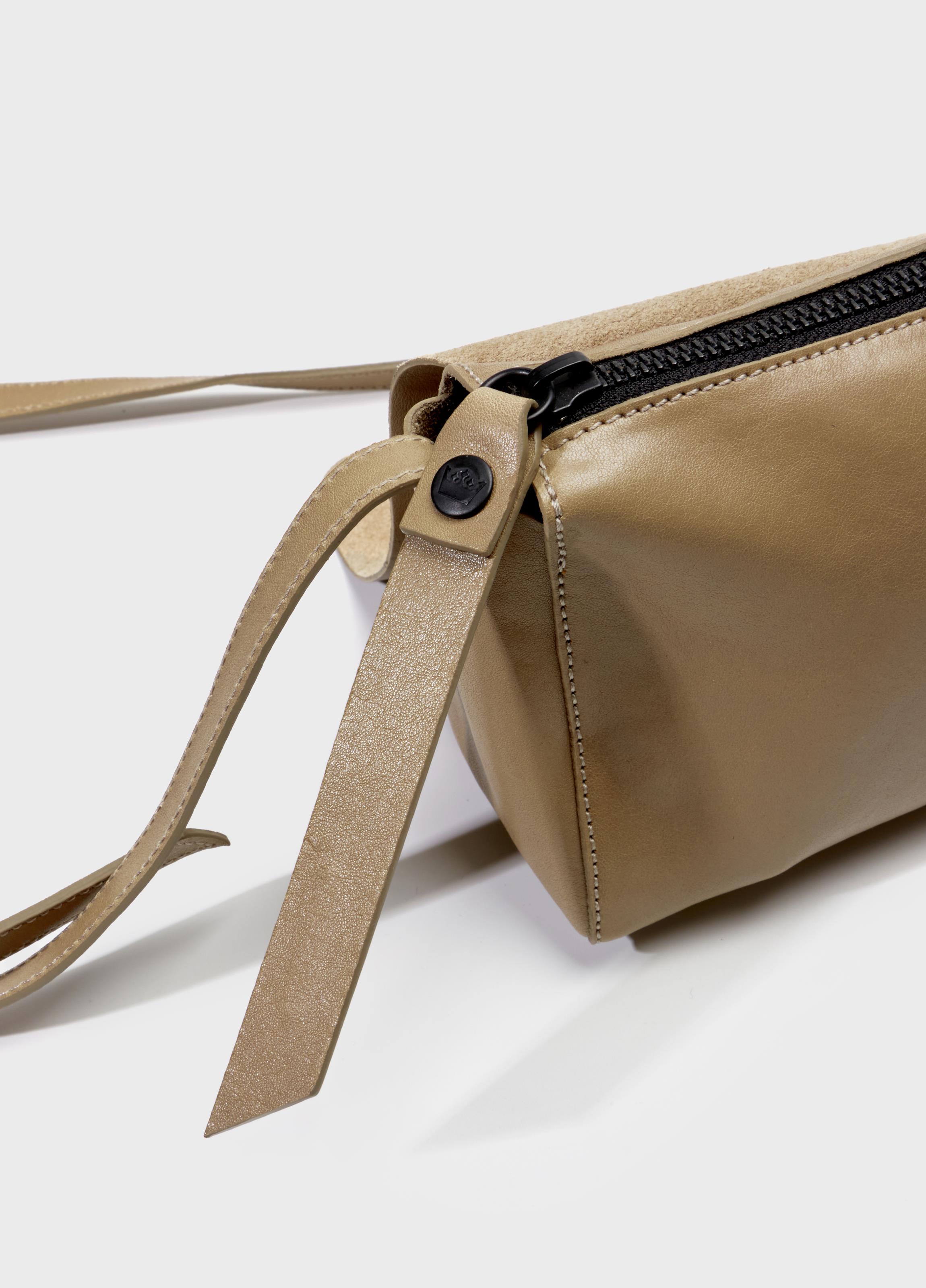 Mini leather crossbody e-basics