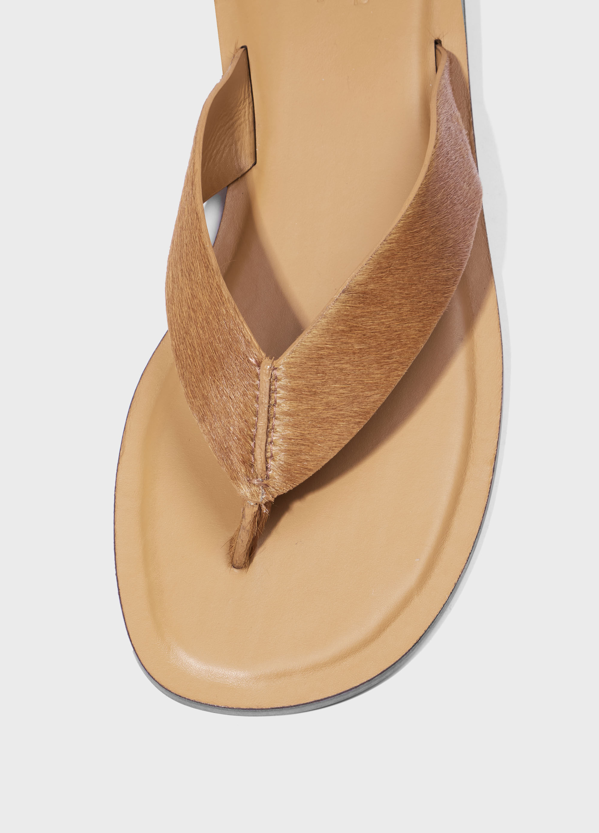 Chinelo flat pelo