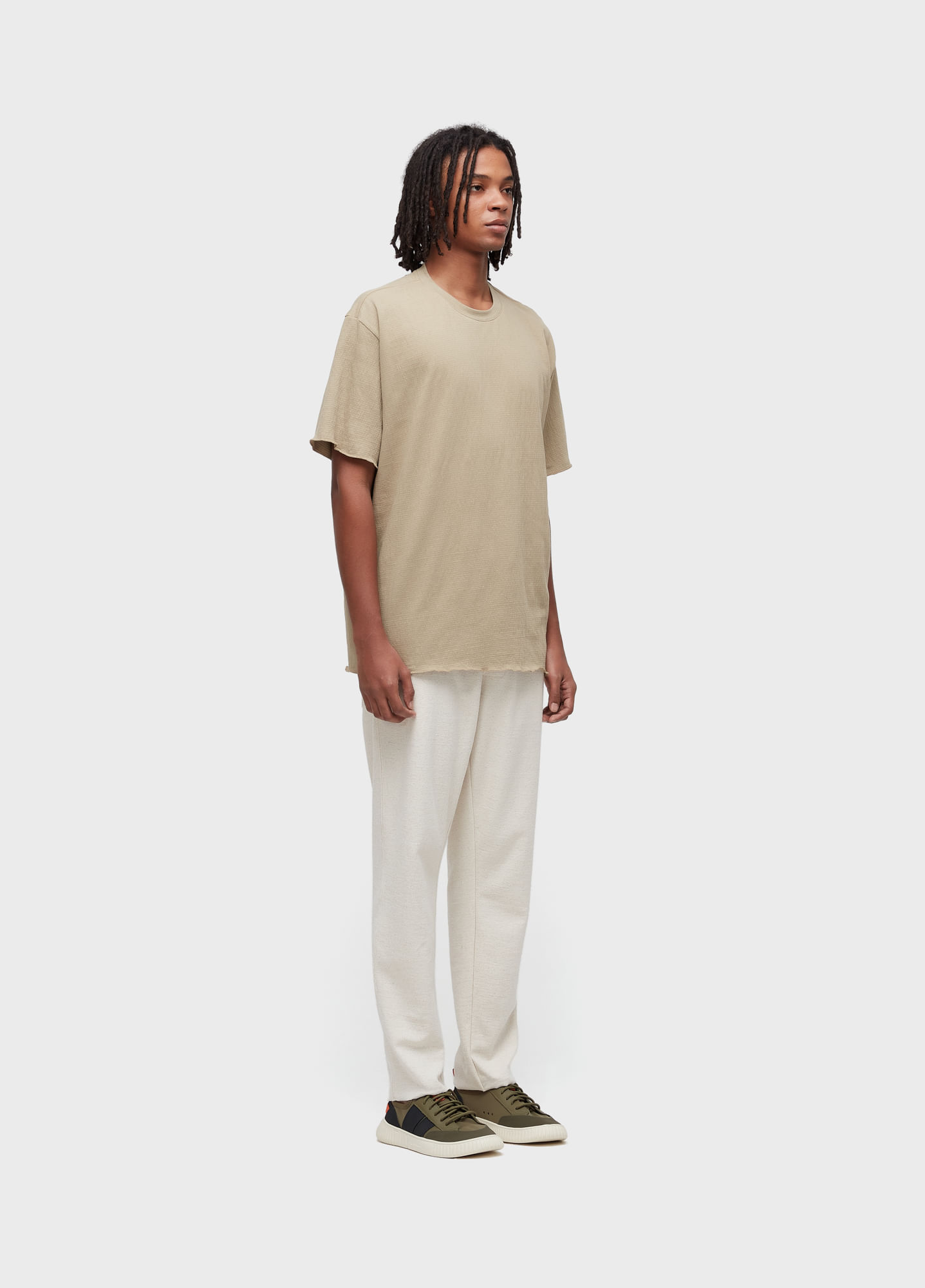 T-shirt wrinkled yogue