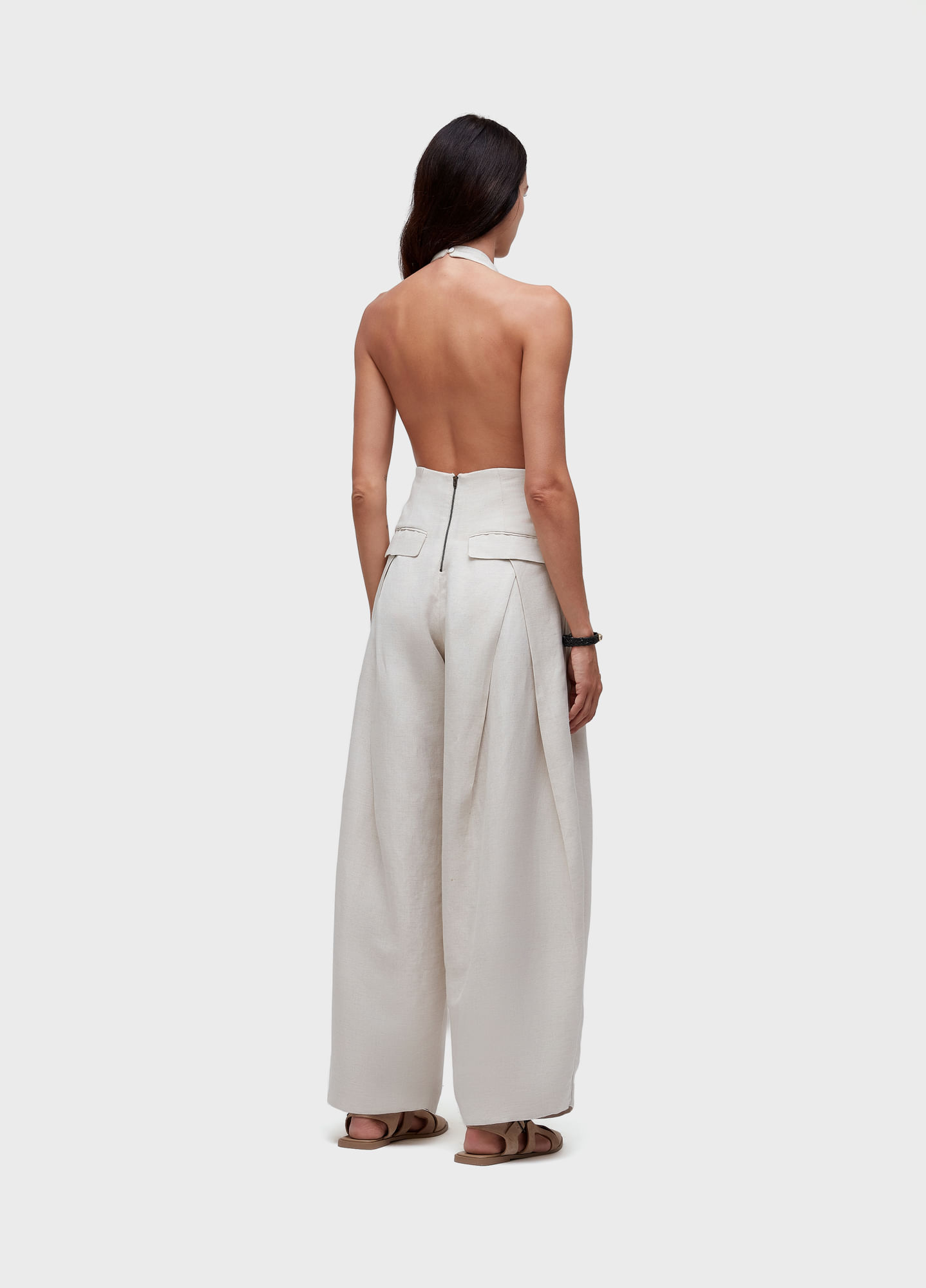 Macacão frente única linen pregas