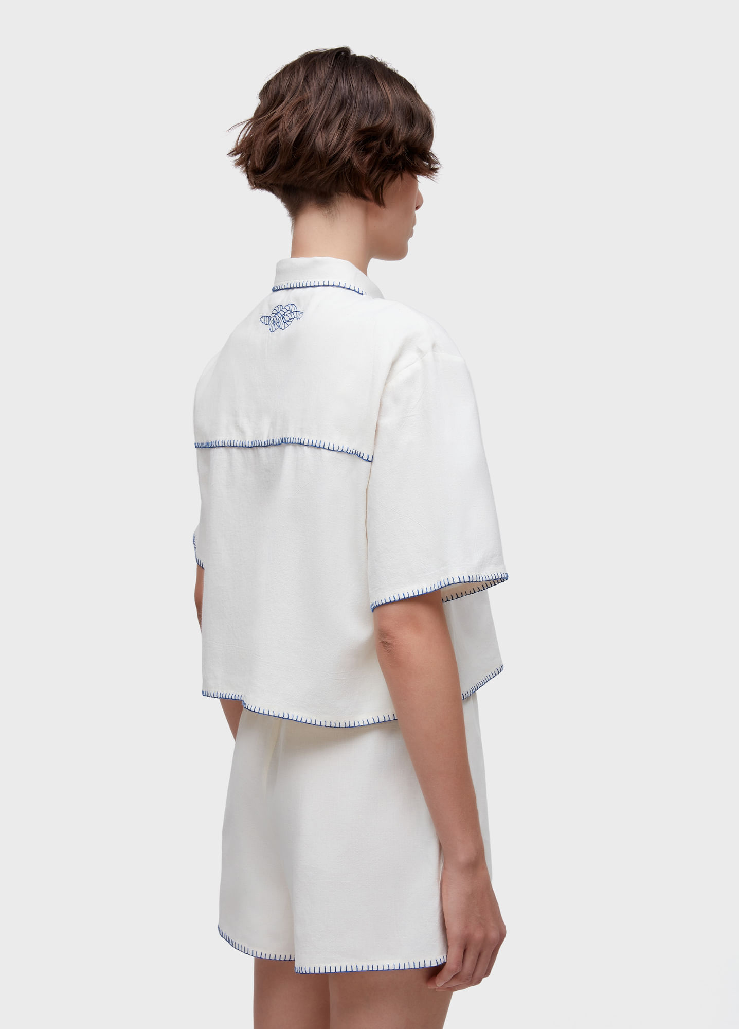 Camisa bordado knot