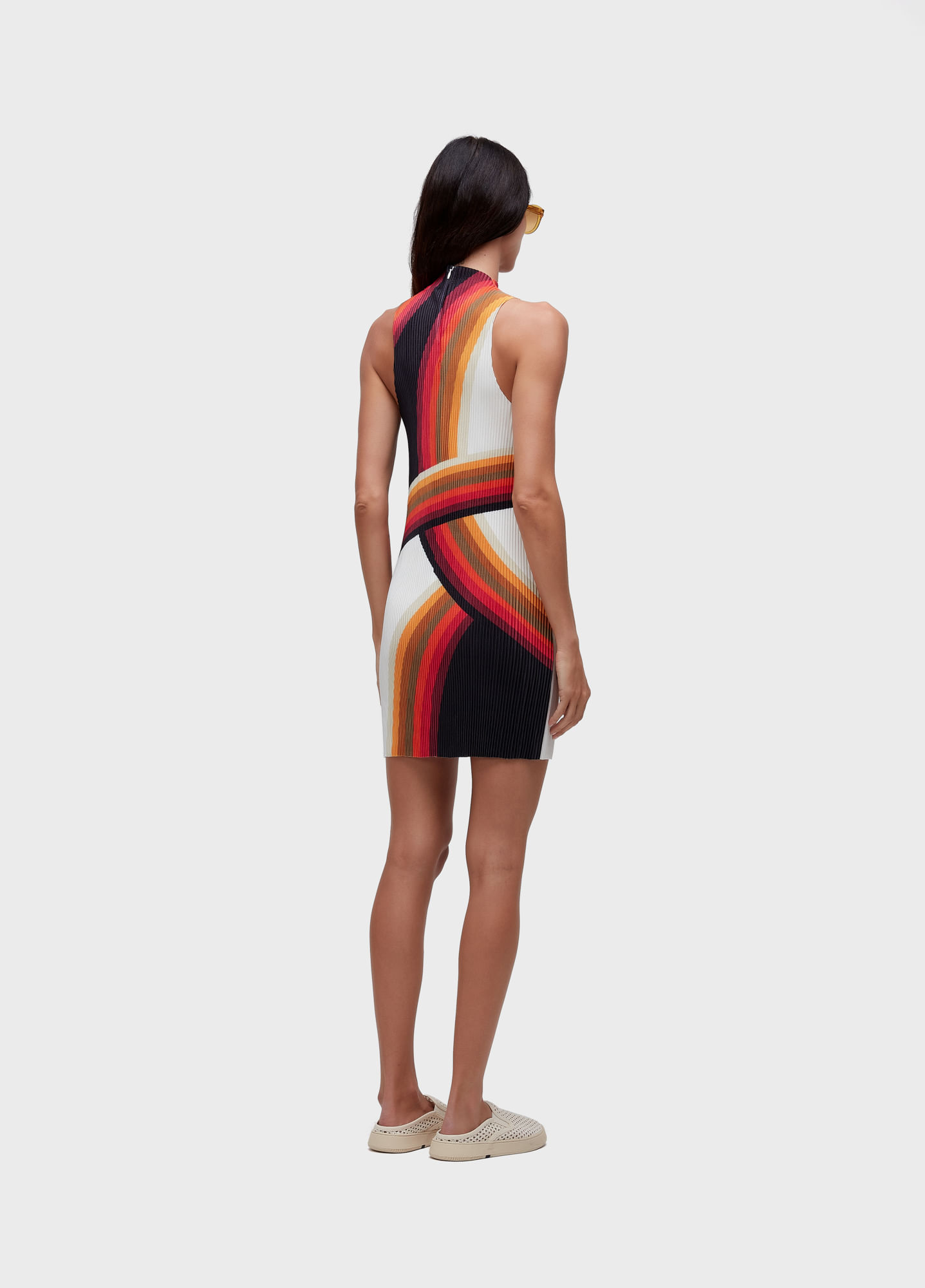 Vestido raglan curto plisse onda