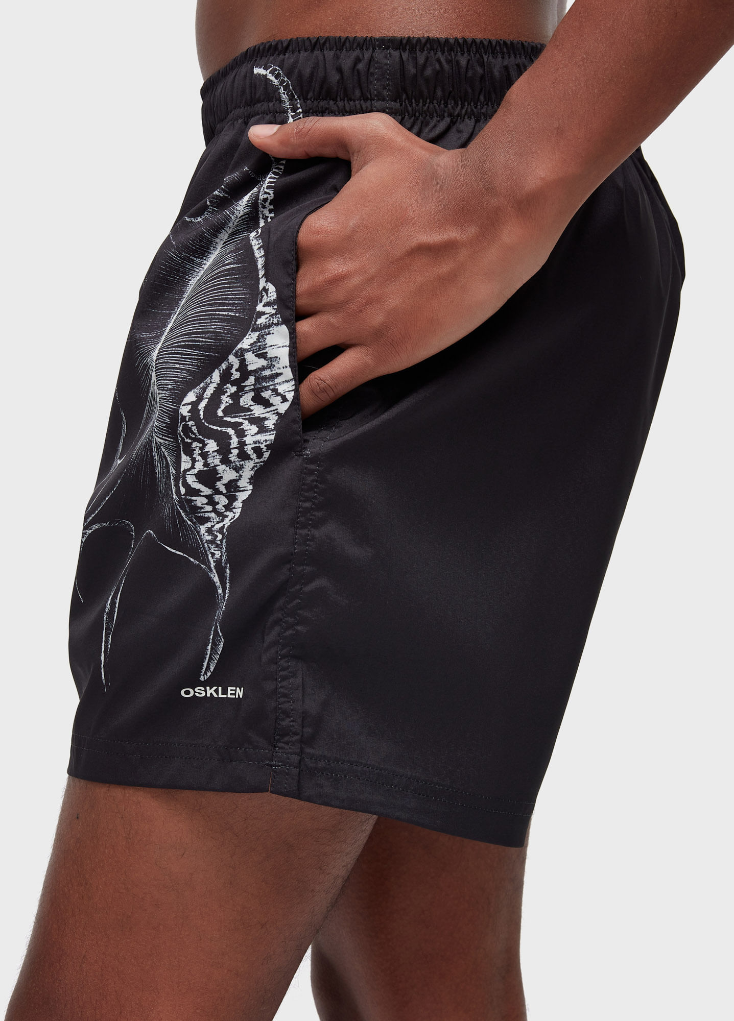 Beach short dark shell