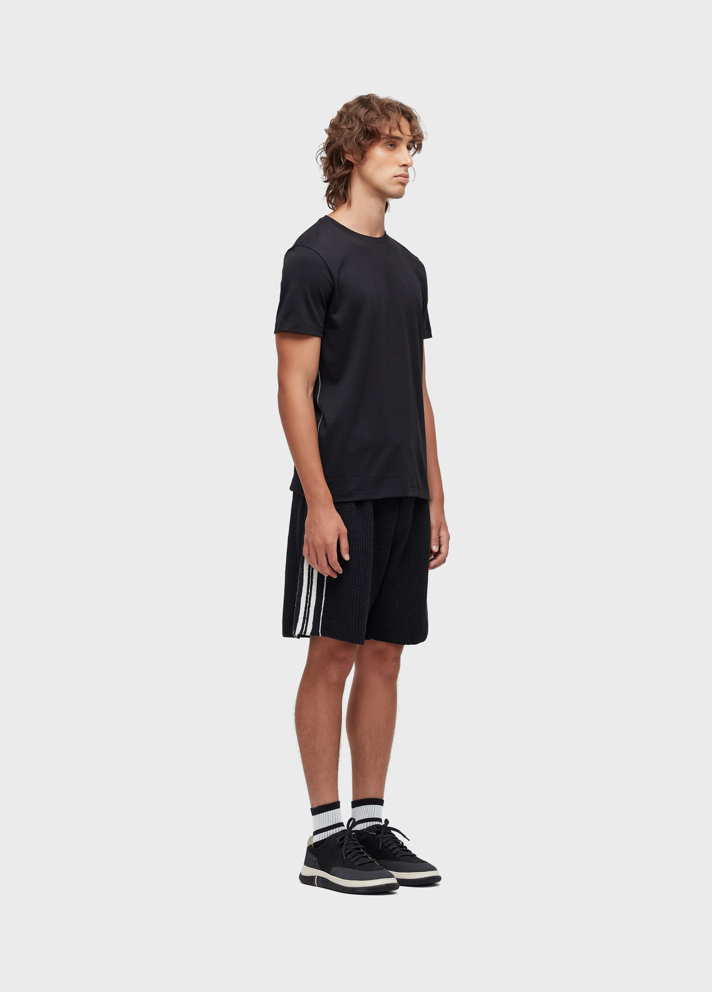 Bermuda tricot over stripes