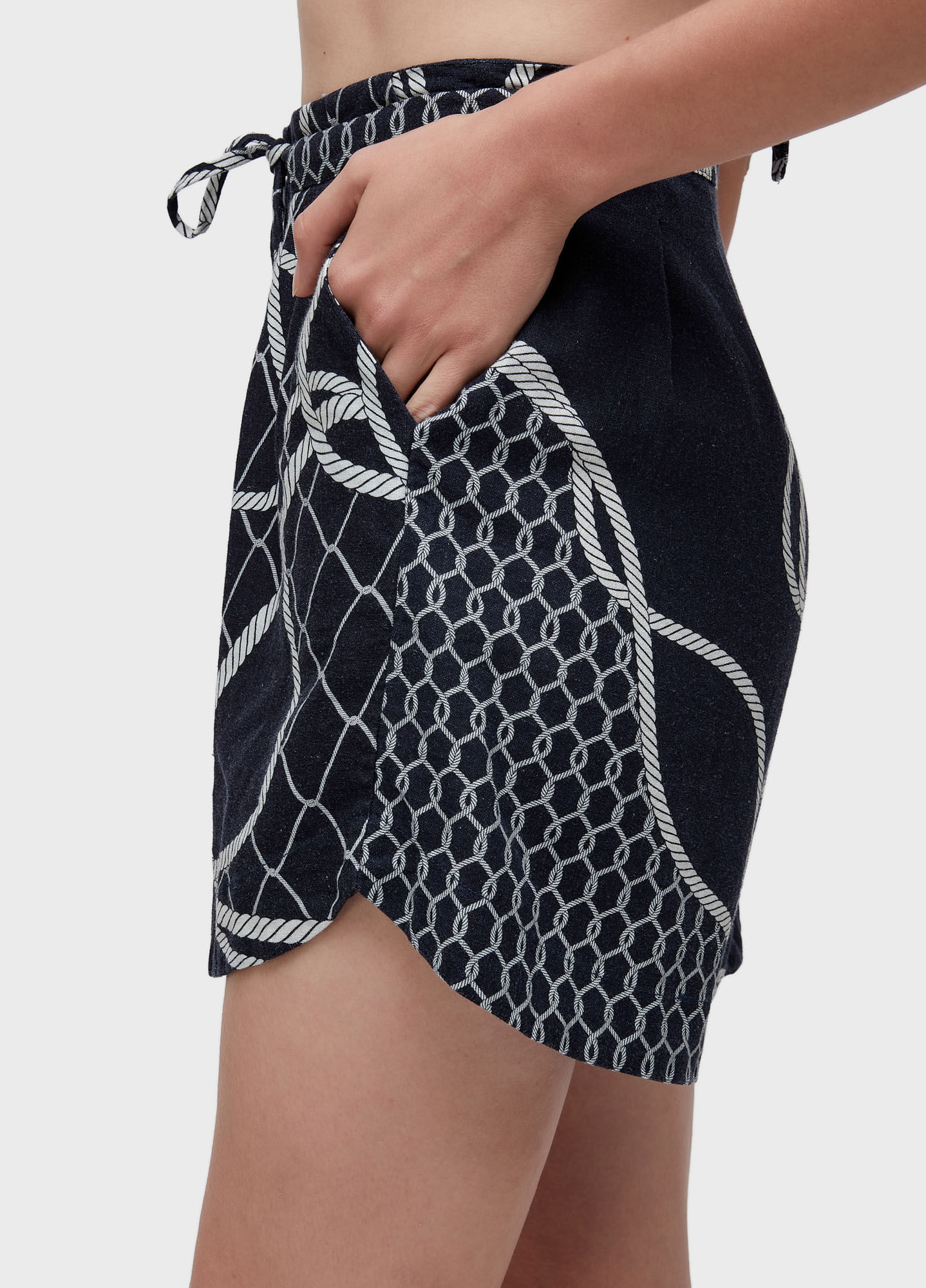 Short knot blue