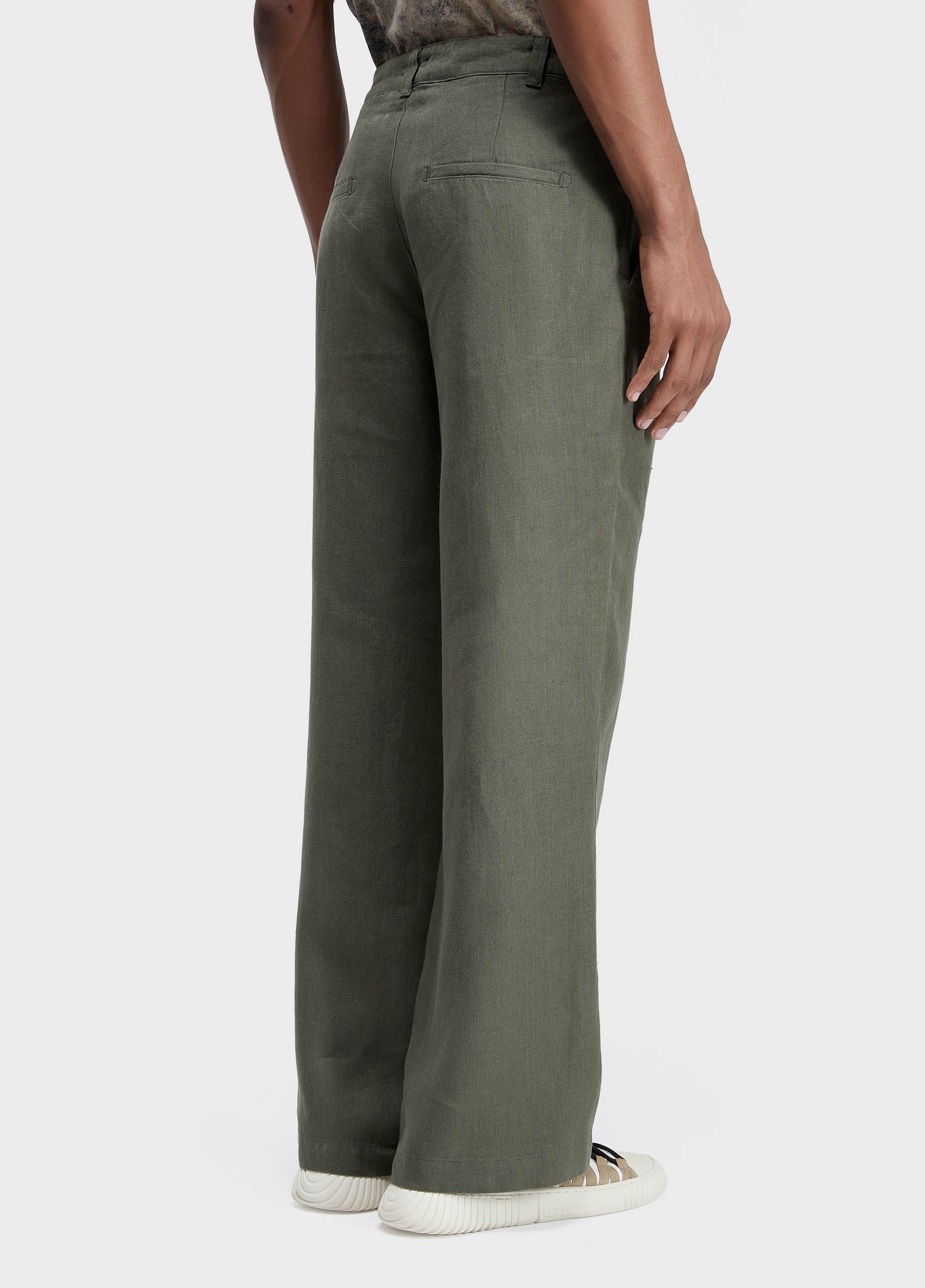 Calça alfaiataria flare linen