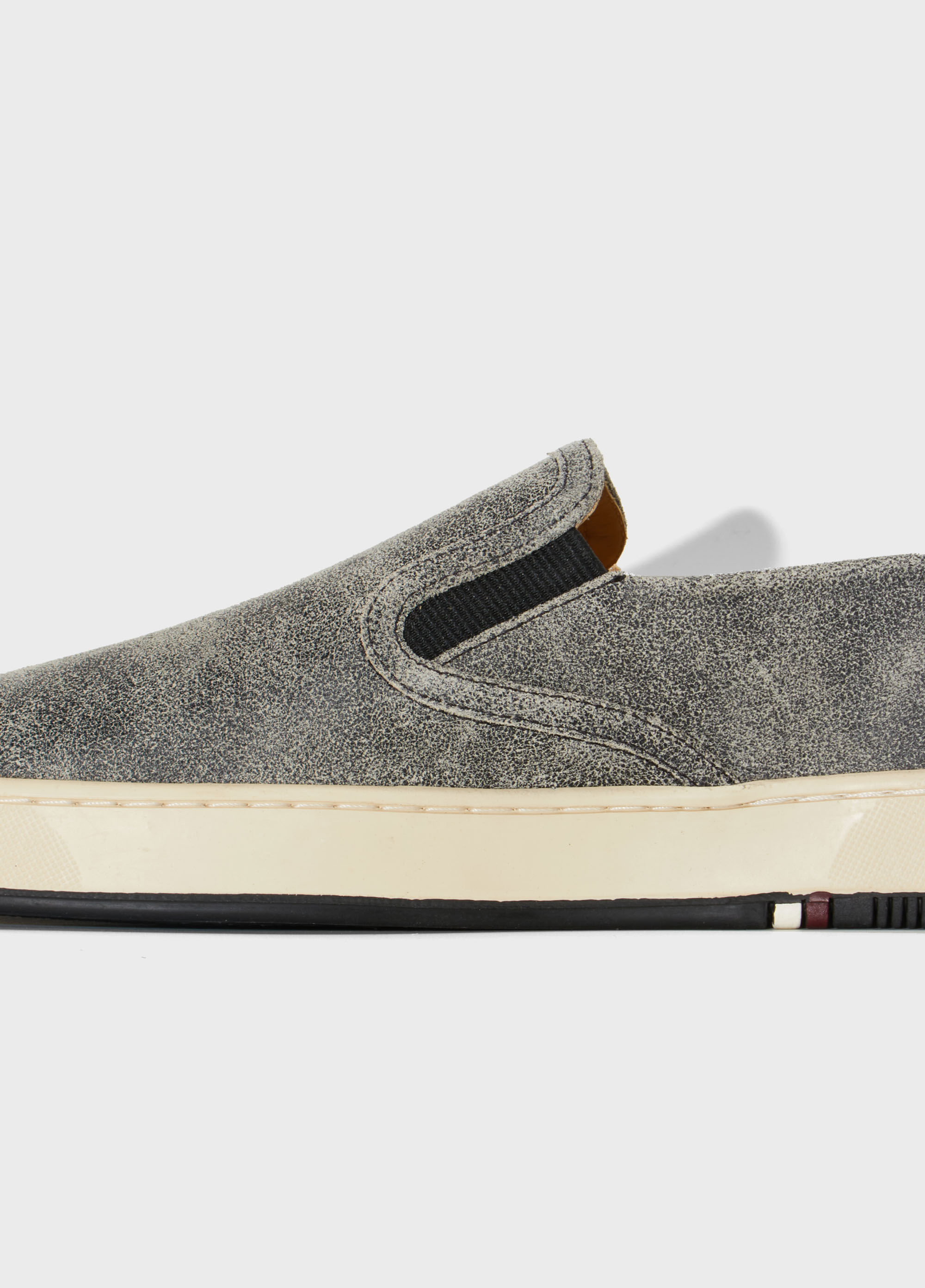 Tênis bossanova couro gasto