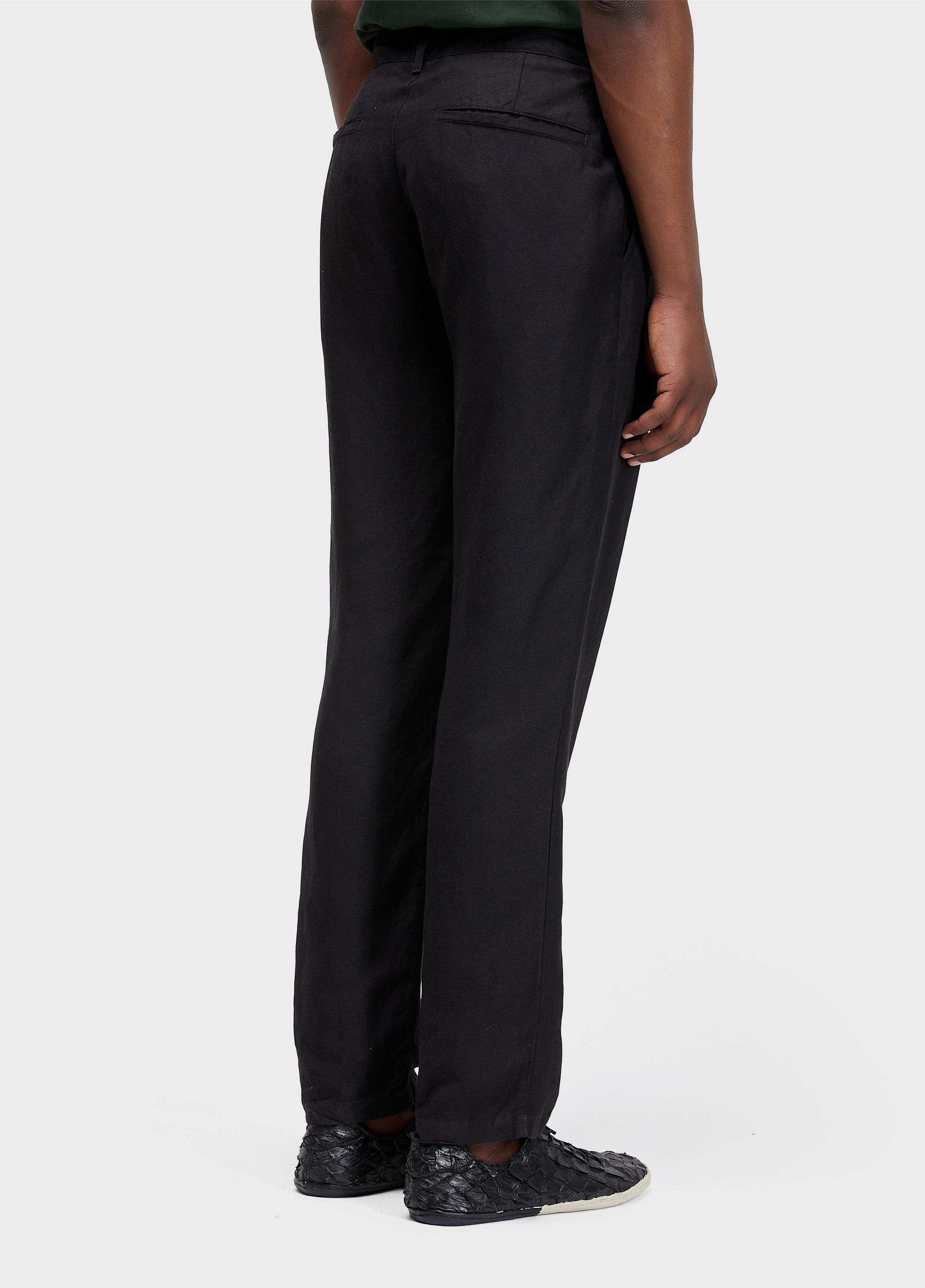 Calça alfaiataria fluid linen