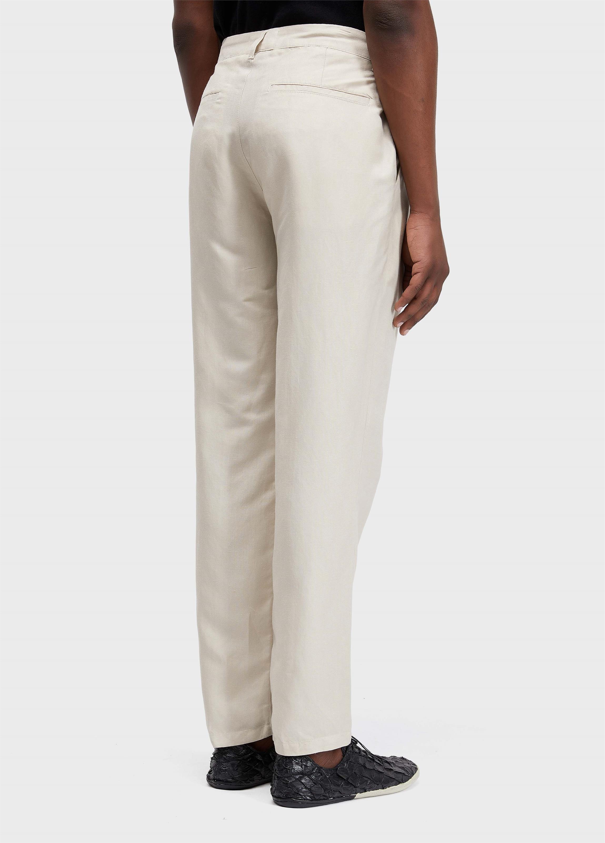 Calça alfaiataria fluid linen